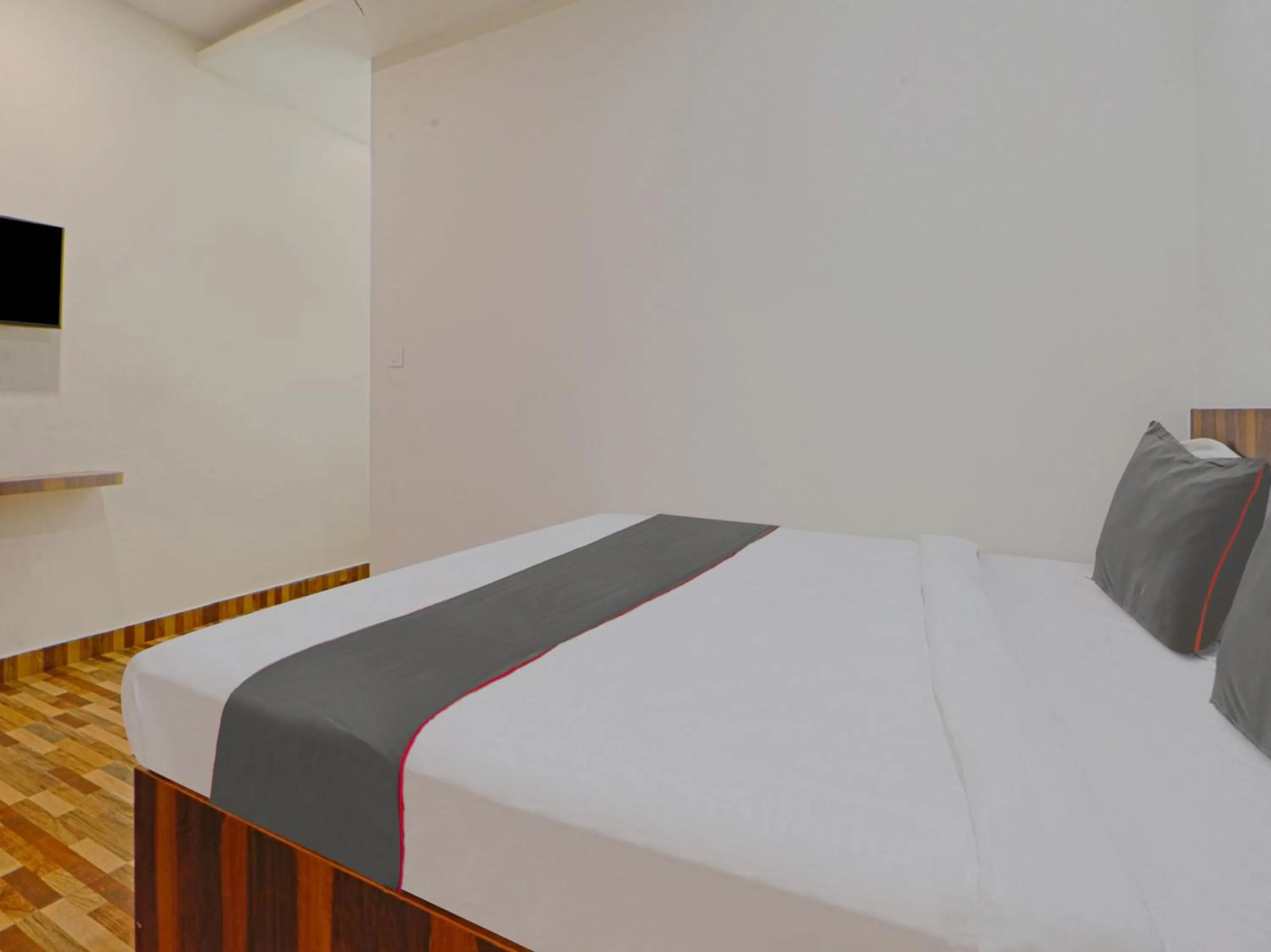 Bedroom, Bed in Hotel O by OYO Dhruvas Residency