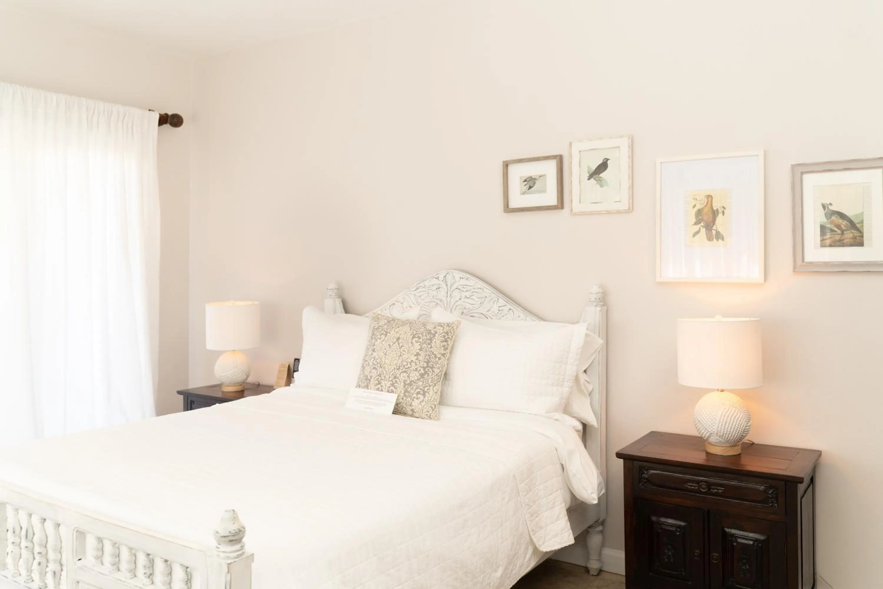 Bed in Villa Montaña Beach Resort