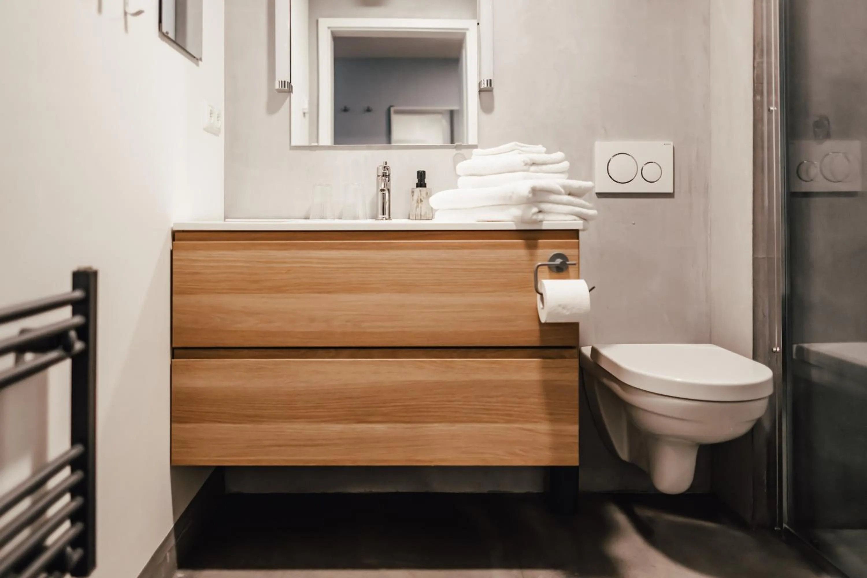 Shower in The Layhead B&B