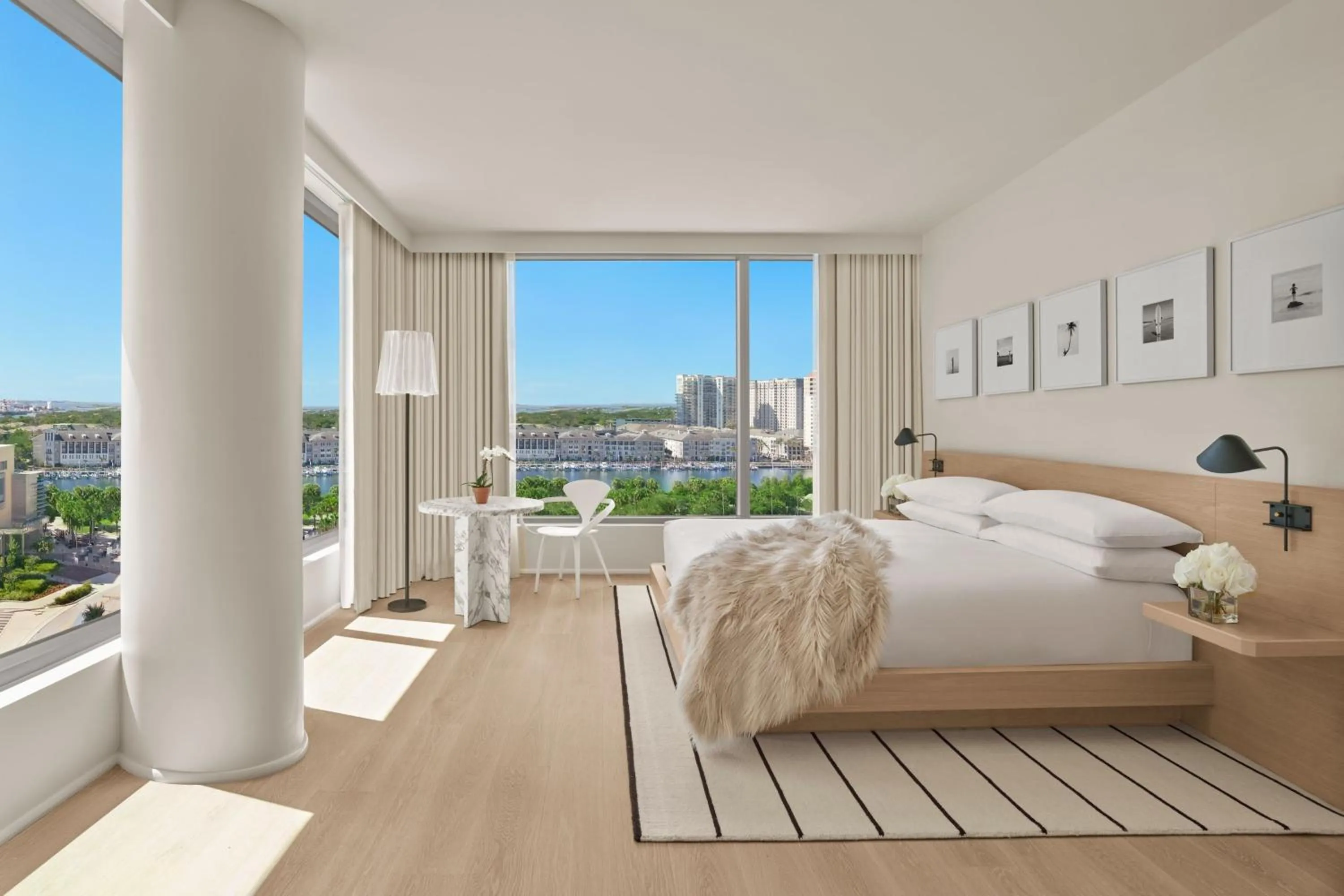 Bedroom, Bed in The Tampa EDITION