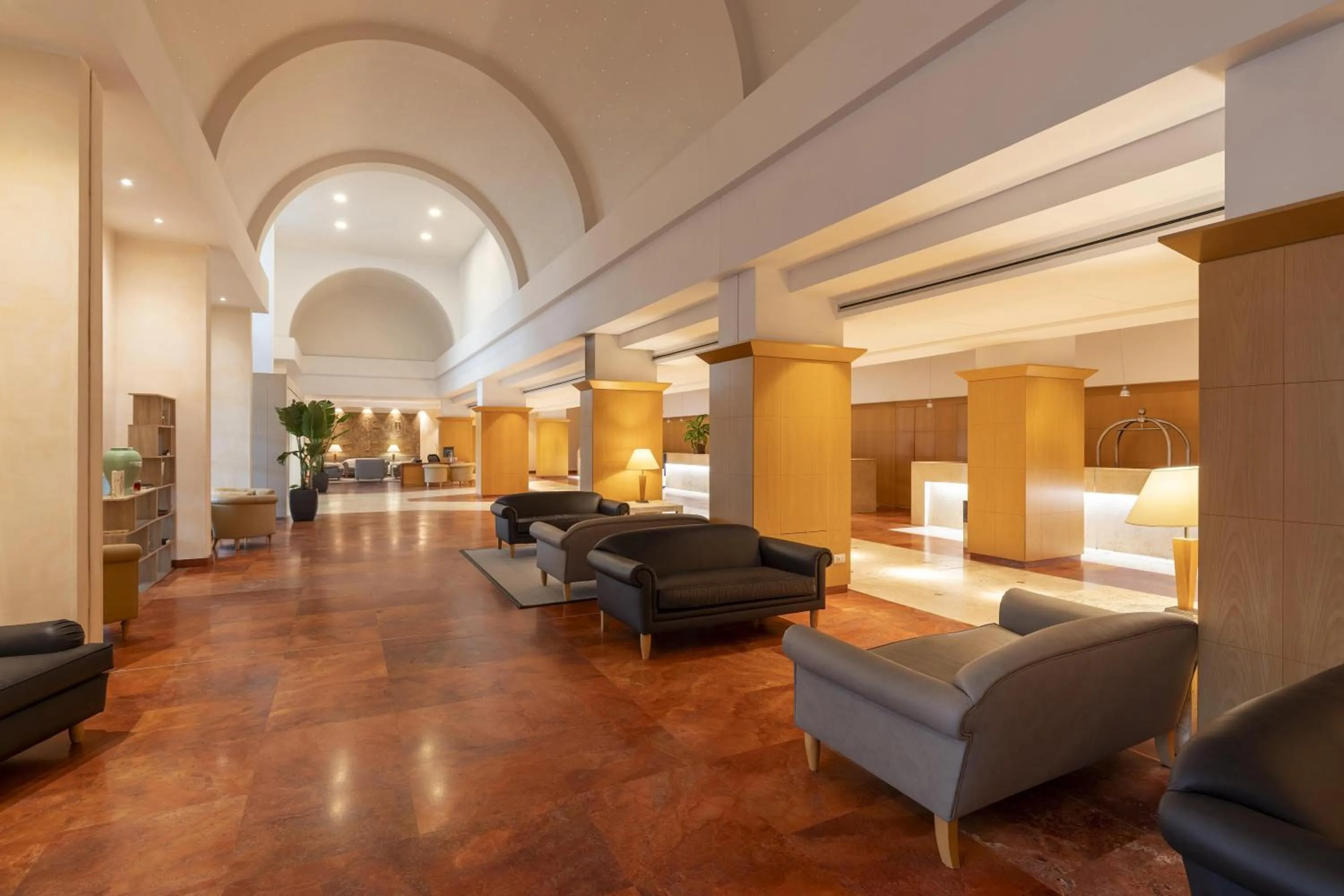 Lobby or reception in Hilton Rome Airport
