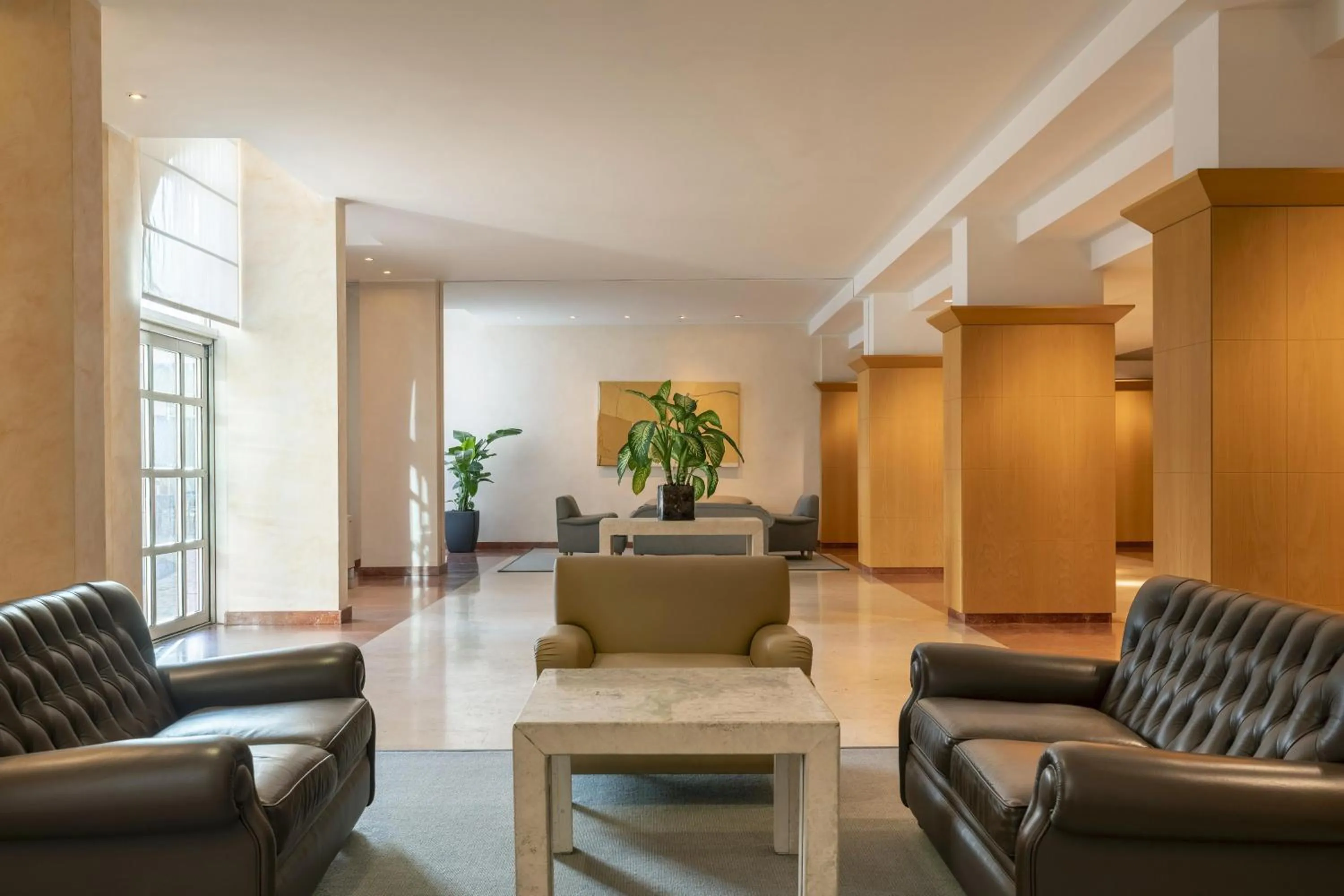 Lobby or reception in Hilton Rome Airport
