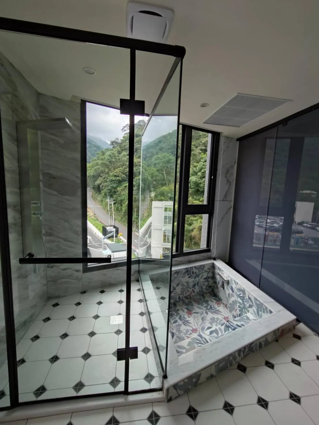 Shuian Lakeside Hotel II