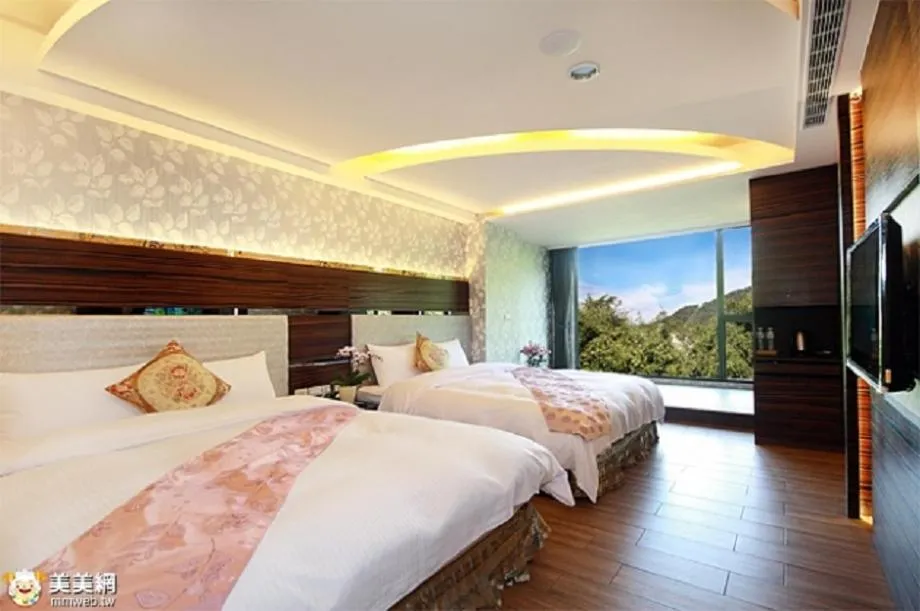 Bed in Shuian Lakeside Hotel II