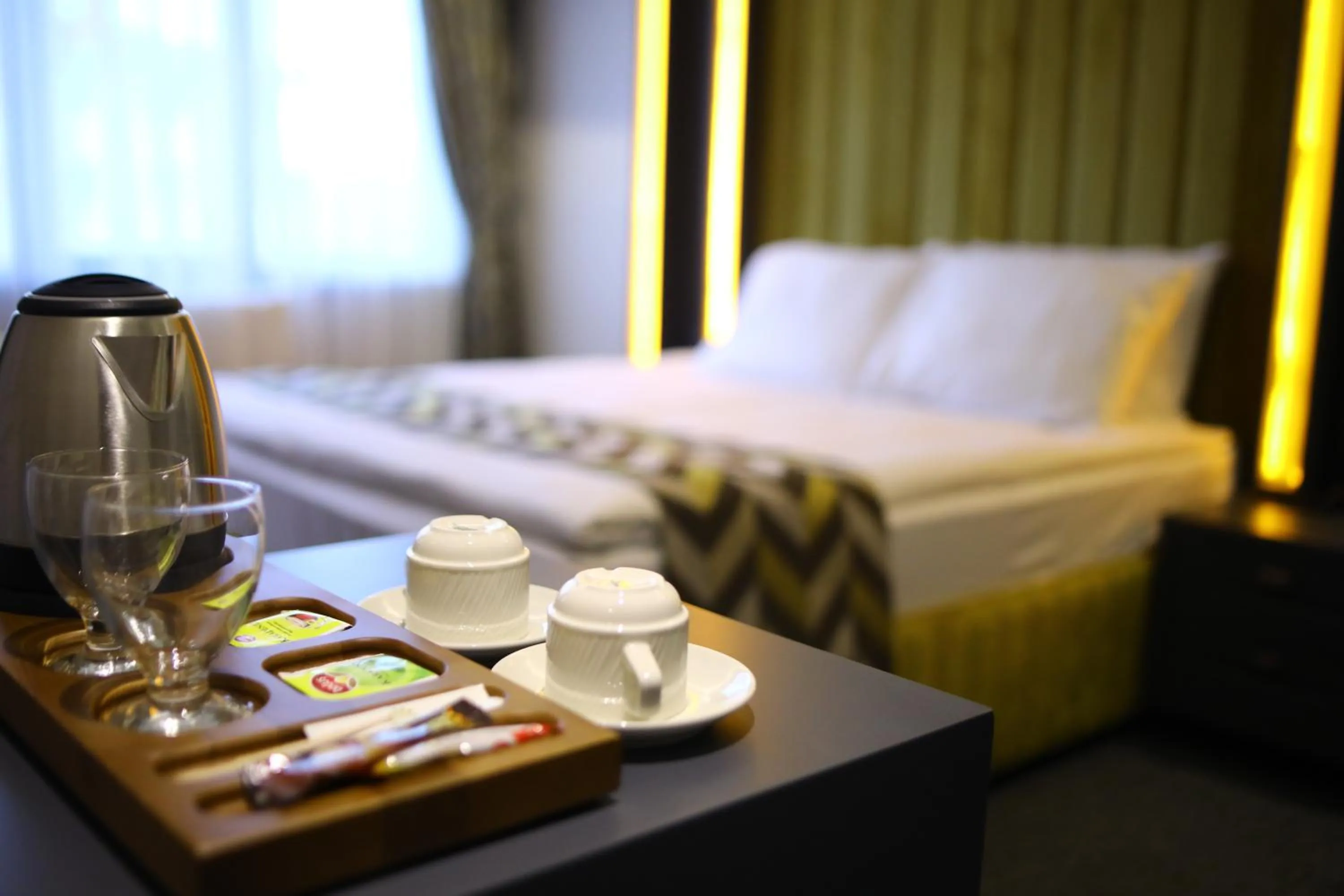 Coffee/tea facilities, Bed in GRAND DORA HOTEL