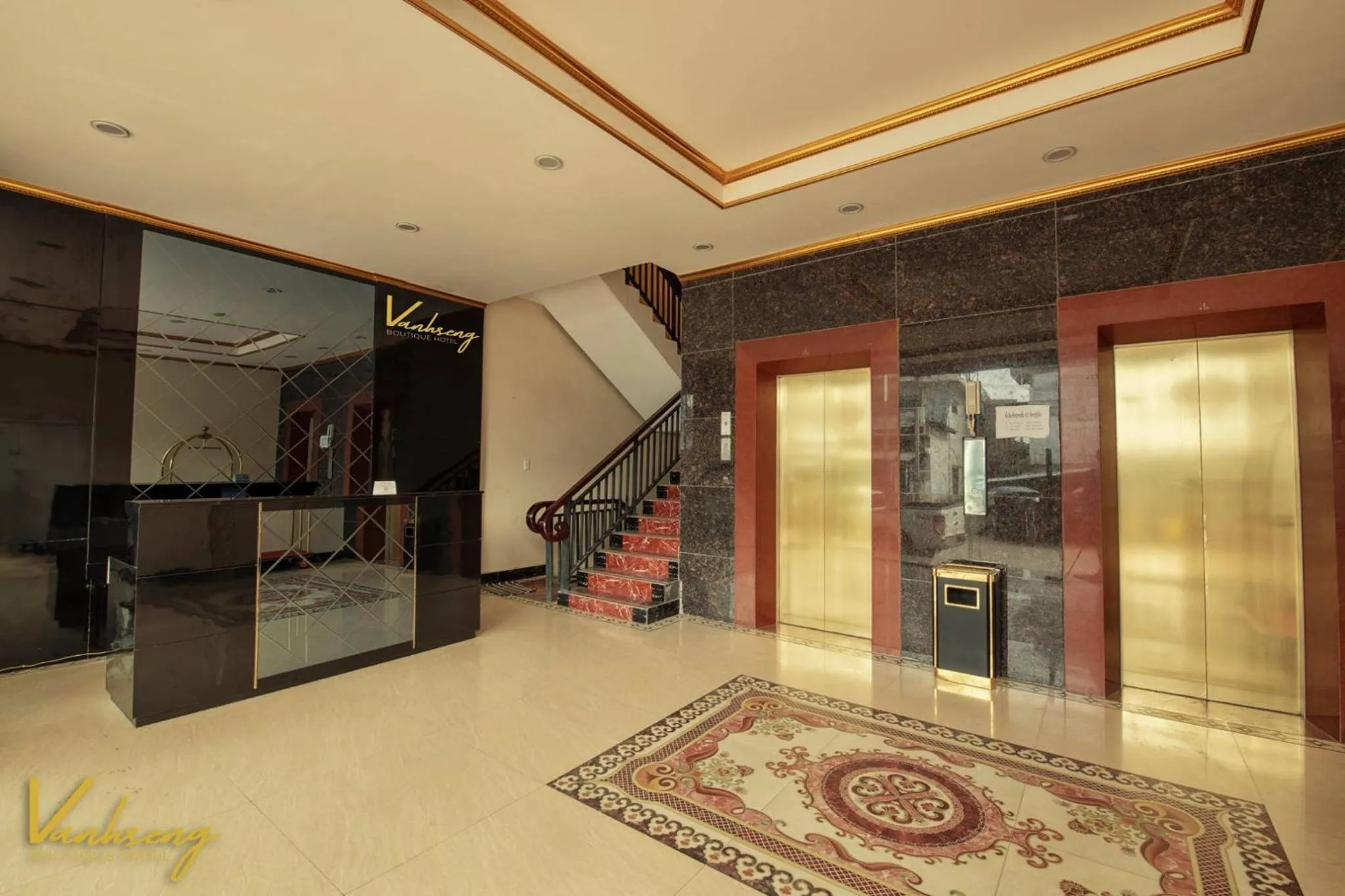 elevator in VANHSENG BOUTIQUE VIENTIANE HOTEL