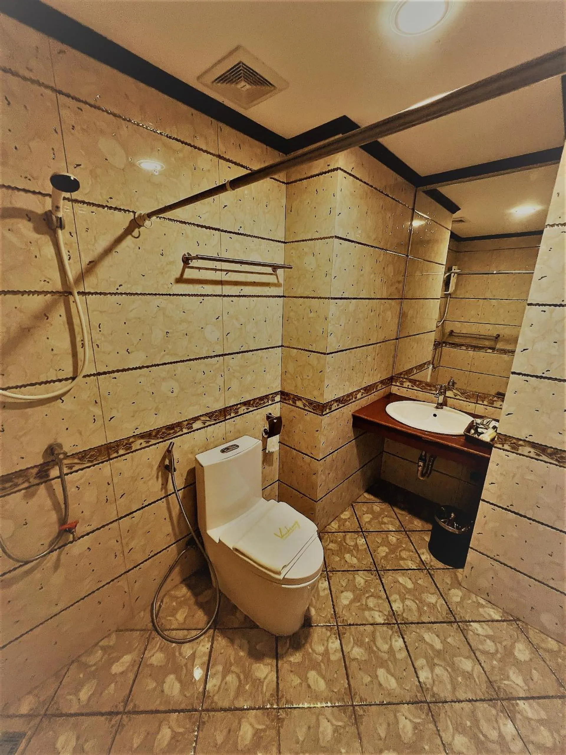 Toilet in VANHSENG BOUTIQUE VIENTIANE HOTEL