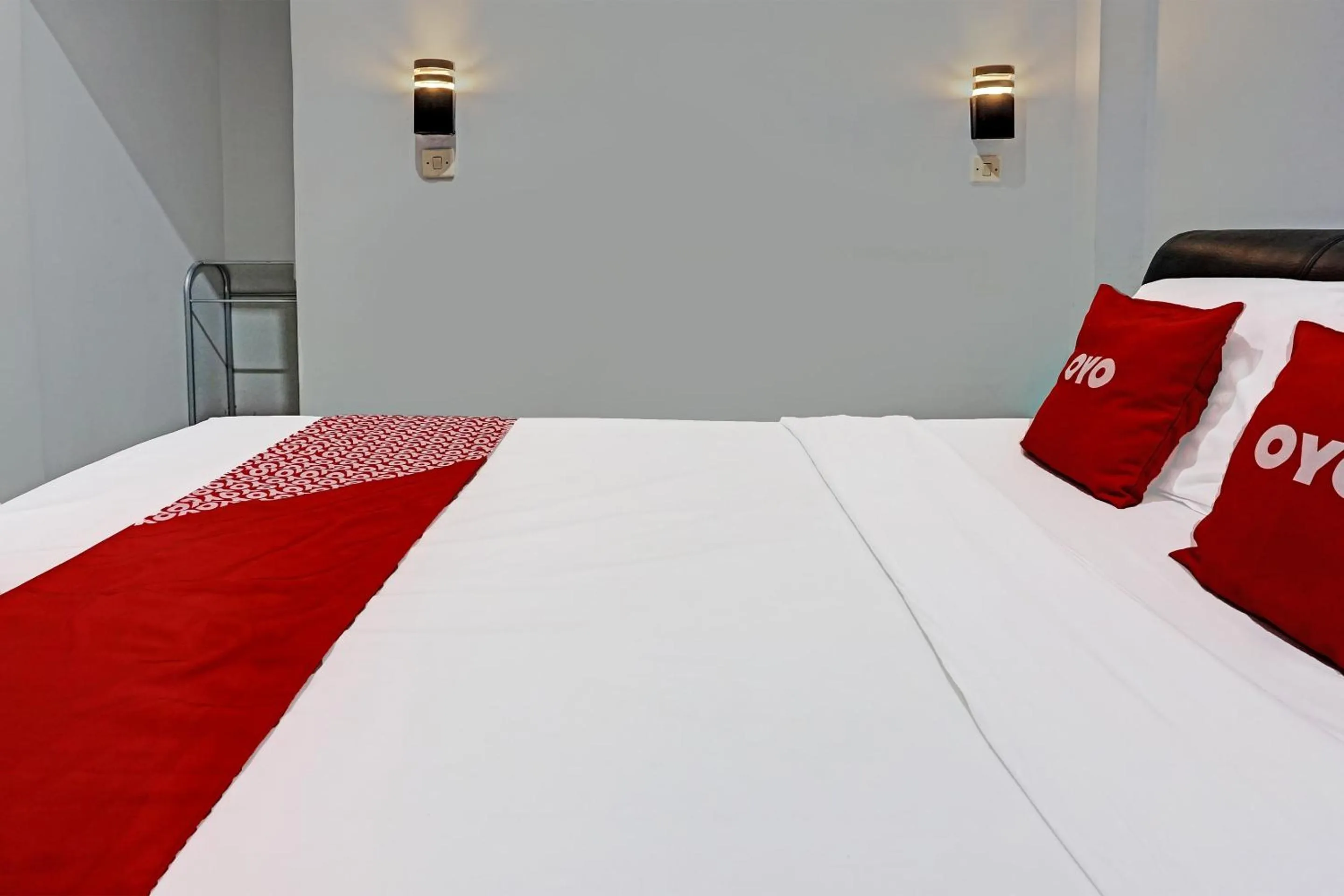 Bedroom, Bed in OYO 91599 Penginapan Mutiara Madiun