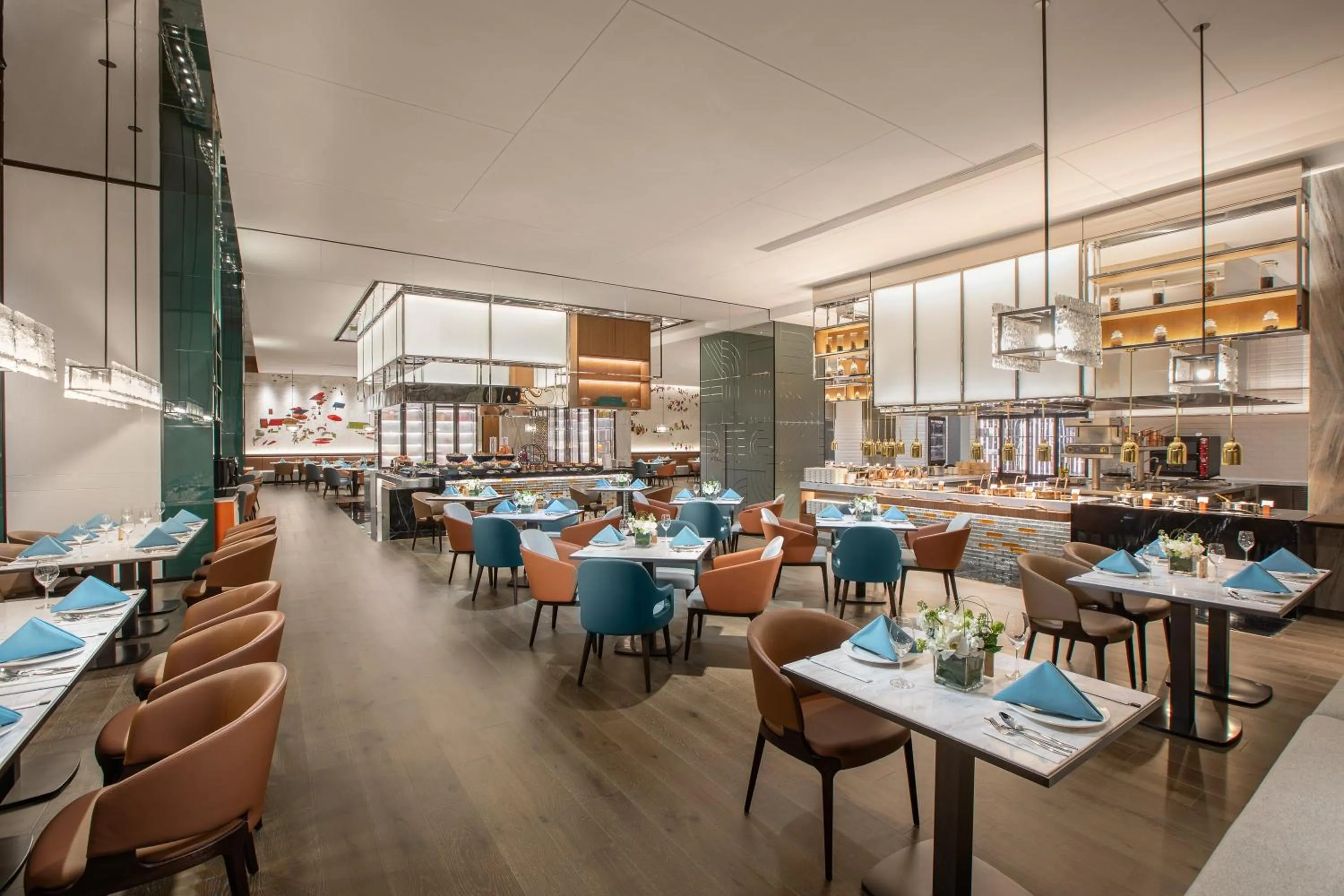 Restaurant/places to eat in Crowne Plaza Zhengzhou High Tech Zone by IHG