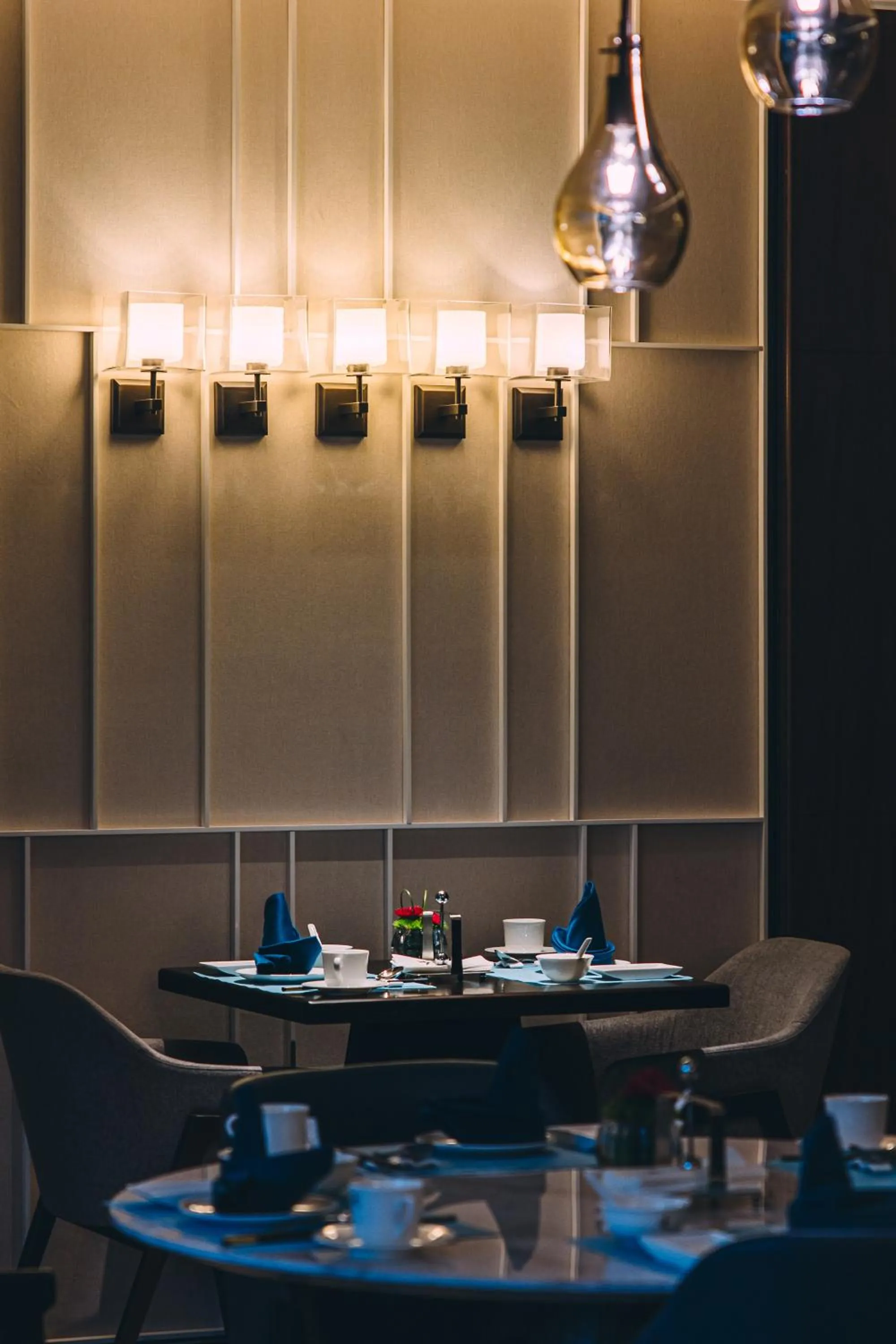 Restaurant/places to eat in Crowne Plaza Zhengzhou High Tech Zone by IHG