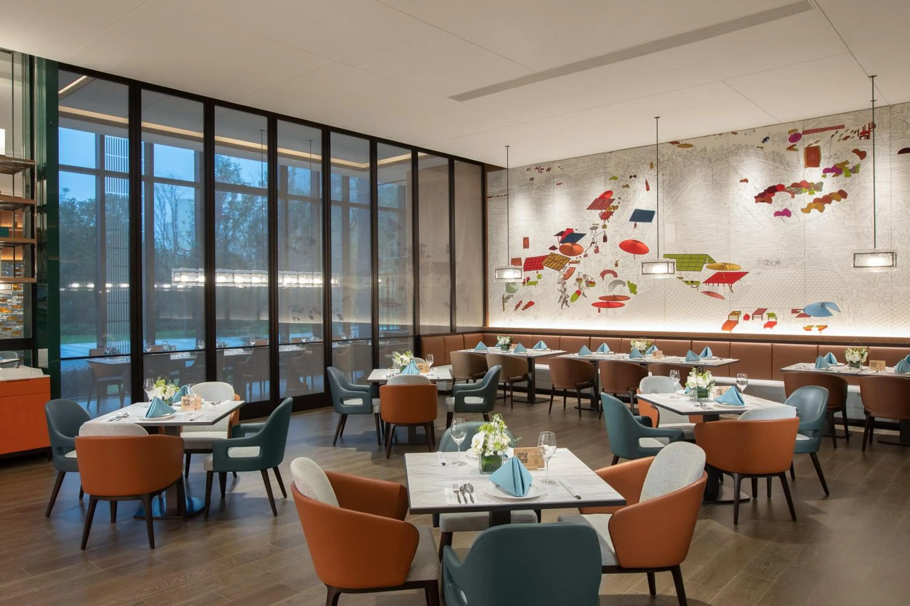 Restaurant/places to eat in Crowne Plaza Zhengzhou High Tech Zone by IHG