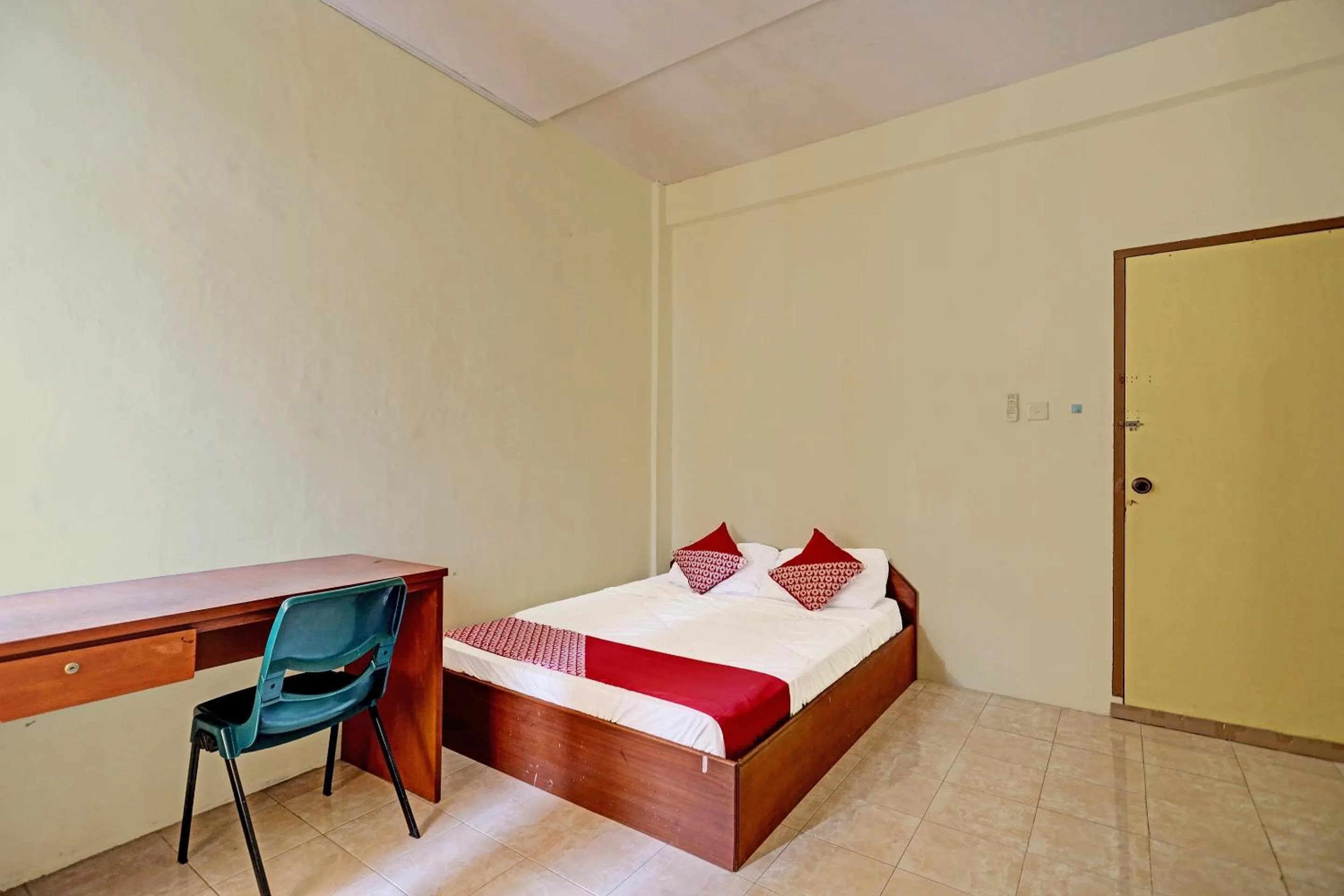 Bedroom, Bed in OYO 91636 Kak Dadut Homestay