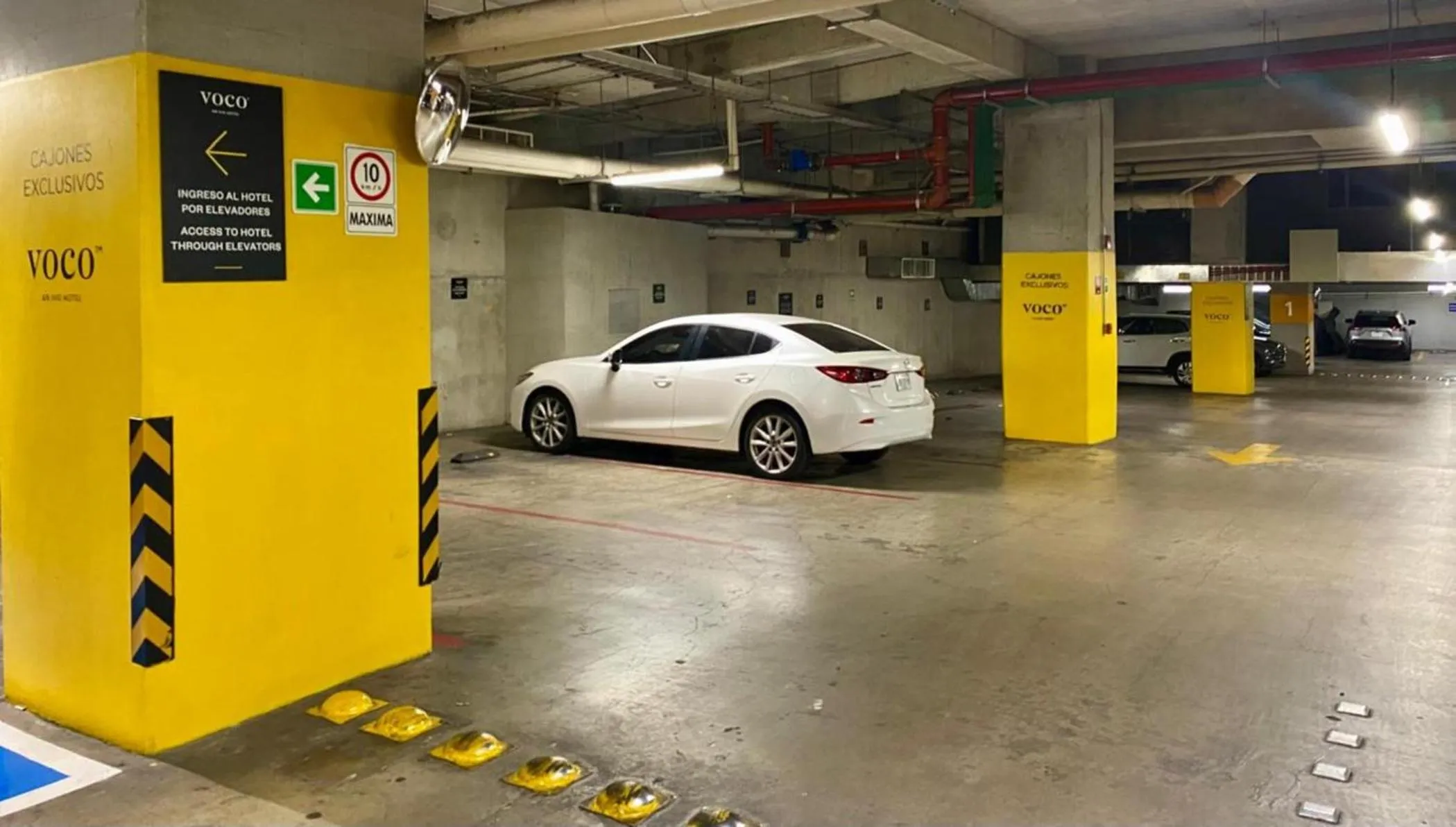 Lobby or reception in voco Guadalajara Neruda by IHG