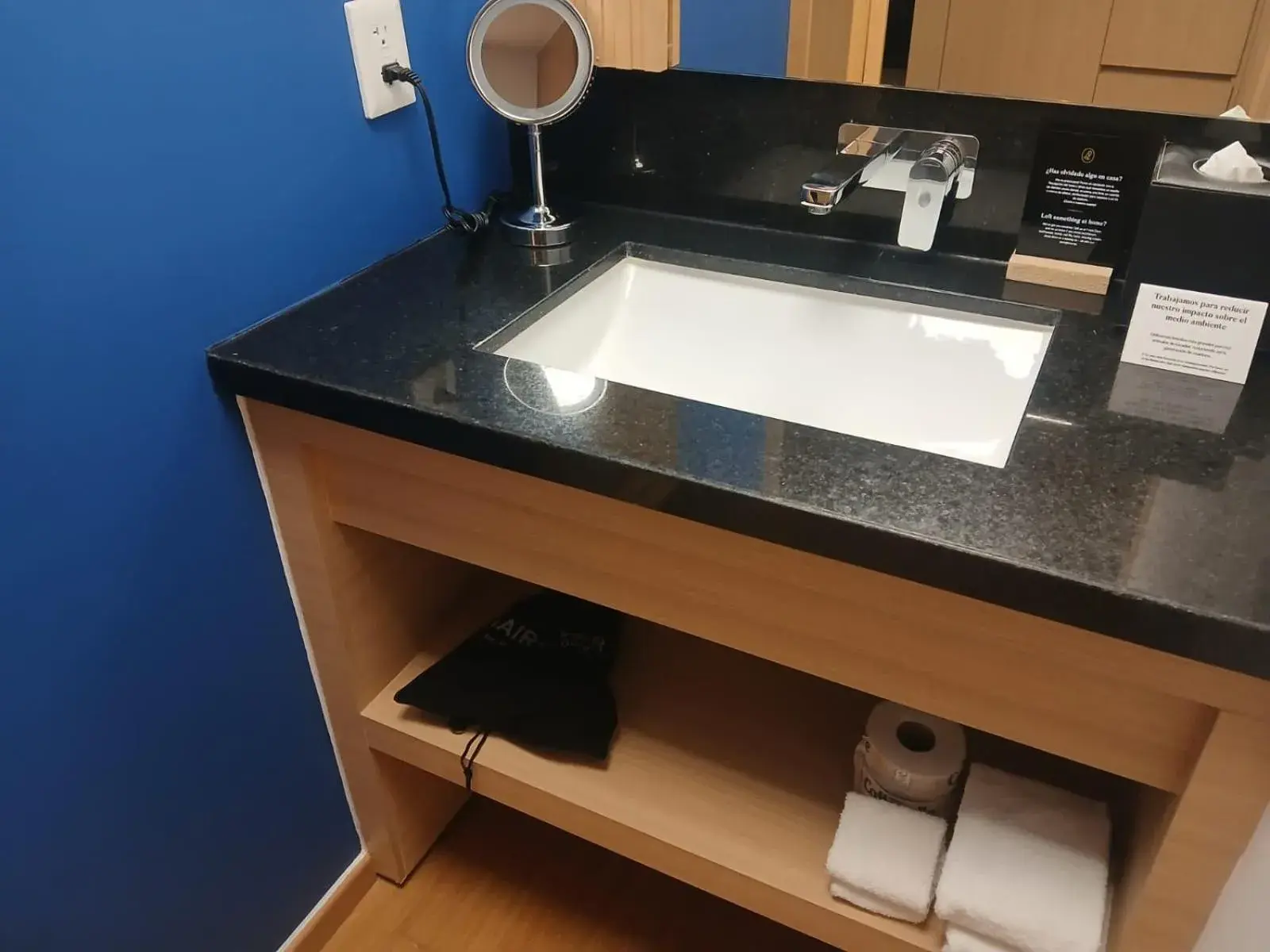 Standard Room in voco Guadalajara Neruda by IHG Standard Room in voco Guadalajara Neruda by IHG