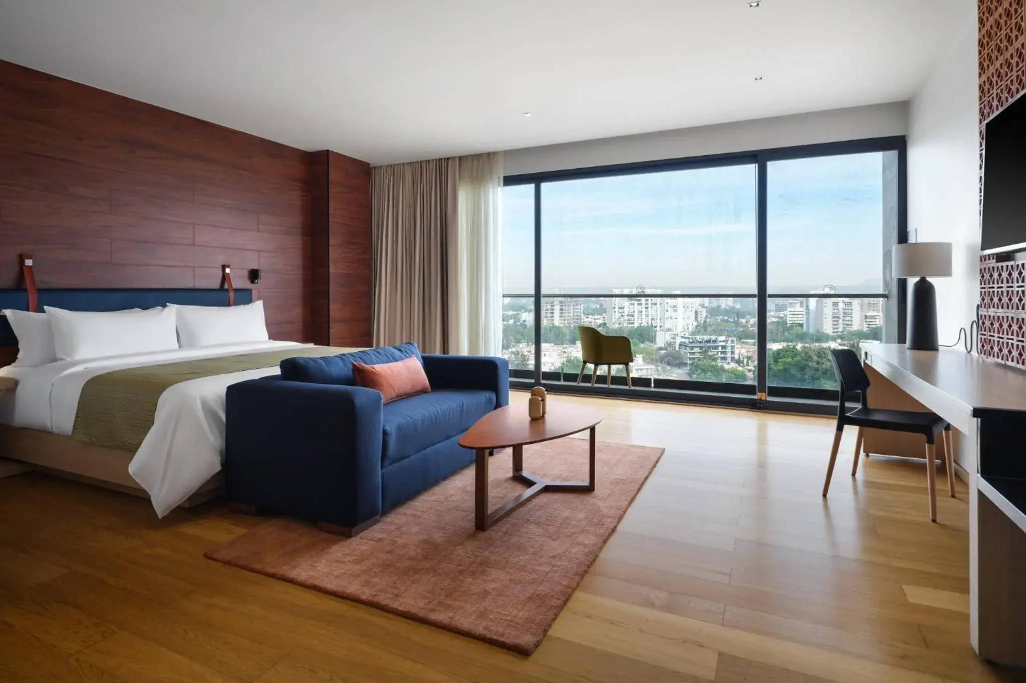 Premium King Room - Mid Floor in voco Guadalajara Neruda by IHG Premium King Room - Mid Floor in voco Guadalajara Neruda by IHG