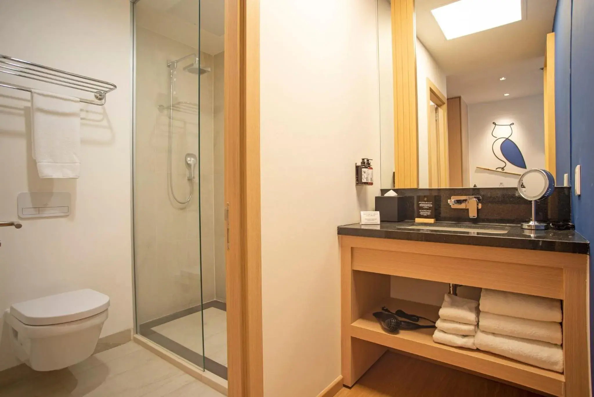 Queen Room with Two Queen Beds - High Floor/Non-Smoking in voco Guadalajara Neruda by IHG Queen Room with Two Queen Beds - High Floor/Non-Smoking in voco Guadalajara Neruda by IHG