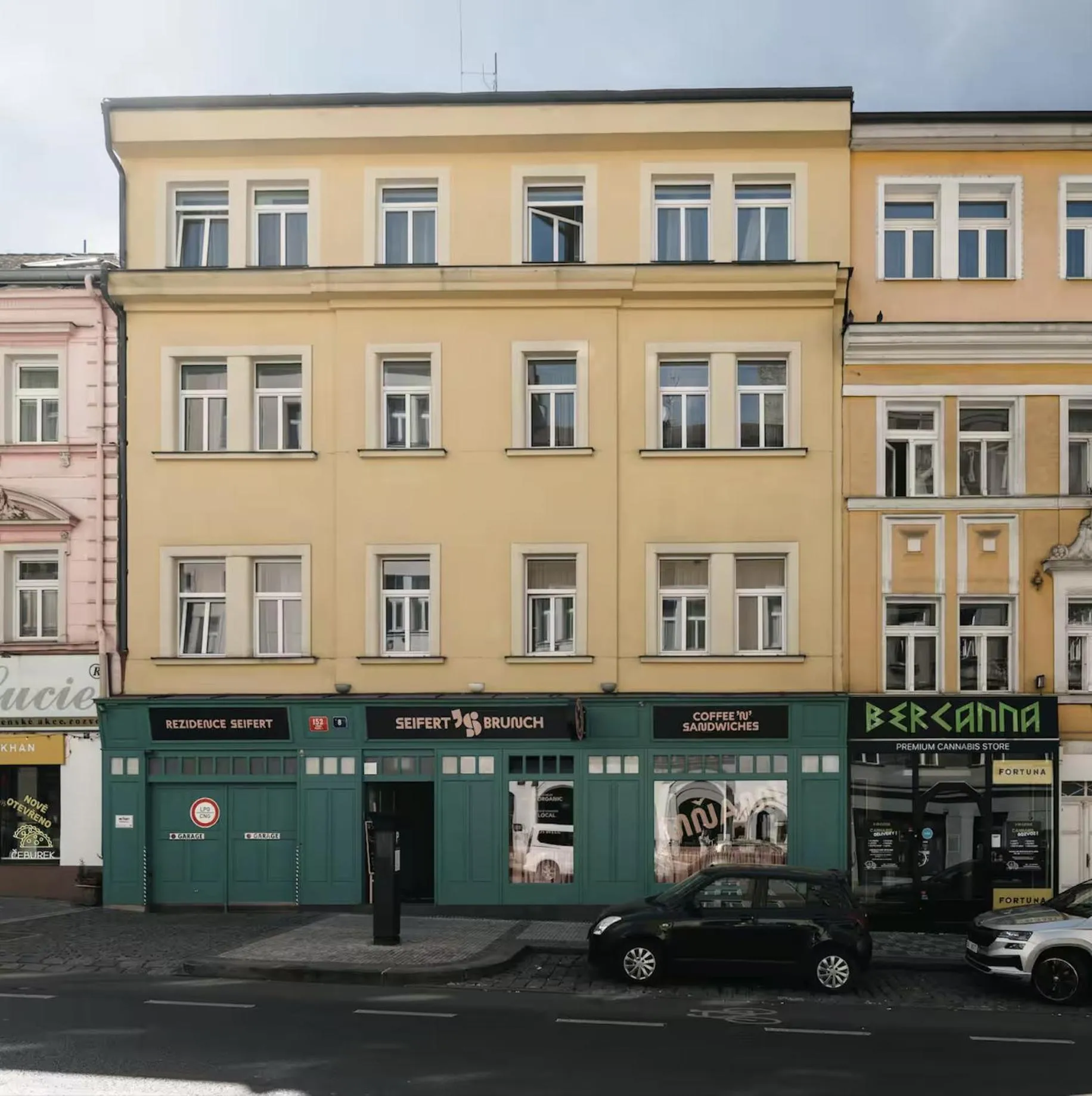 Property building in Seifert Residence