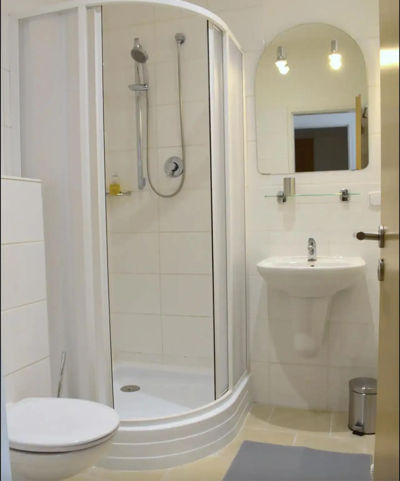 Shower in Seifert Residence