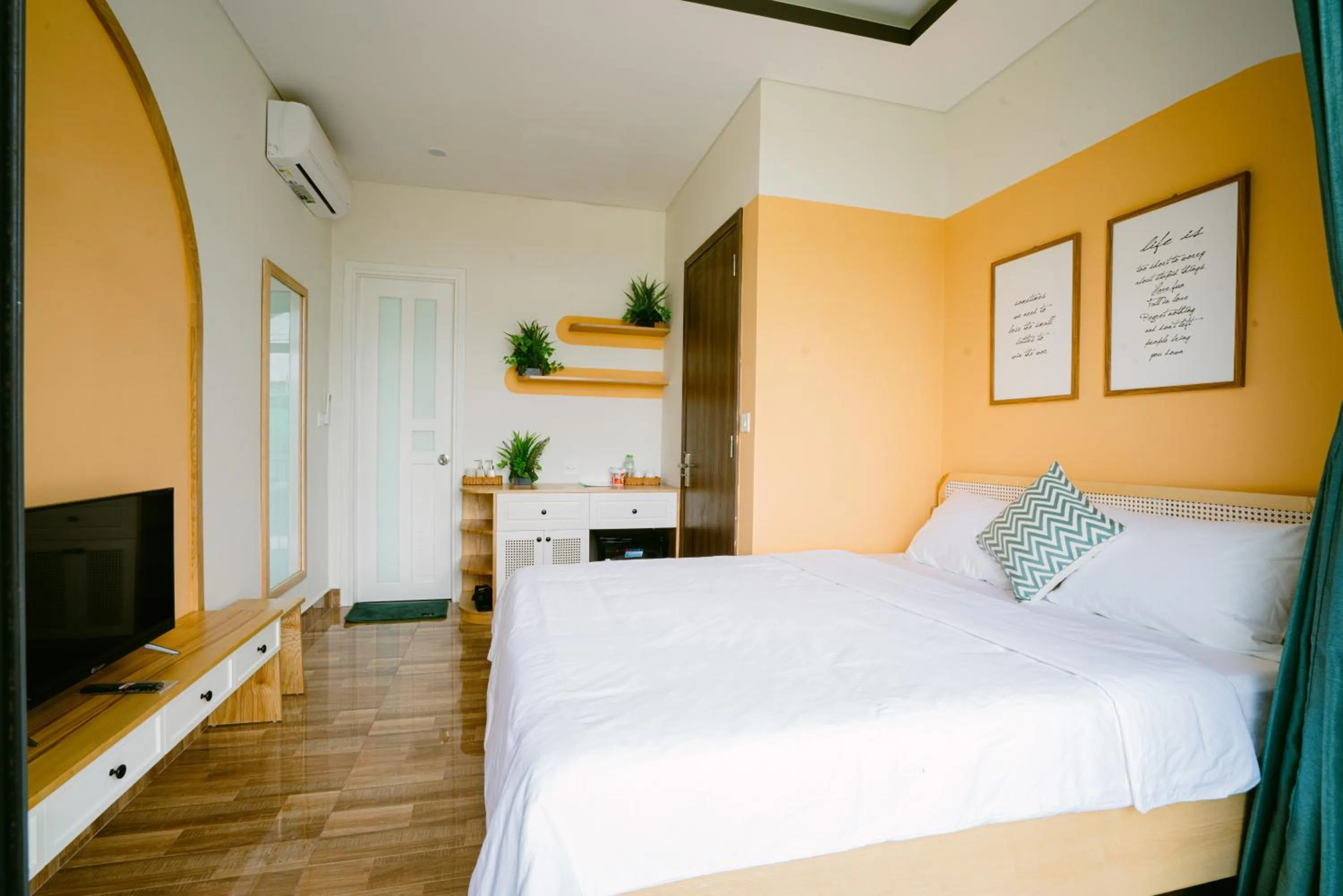 Photo of the whole room, Bed in Mộc Homestay GrandWorld Phú Quốc