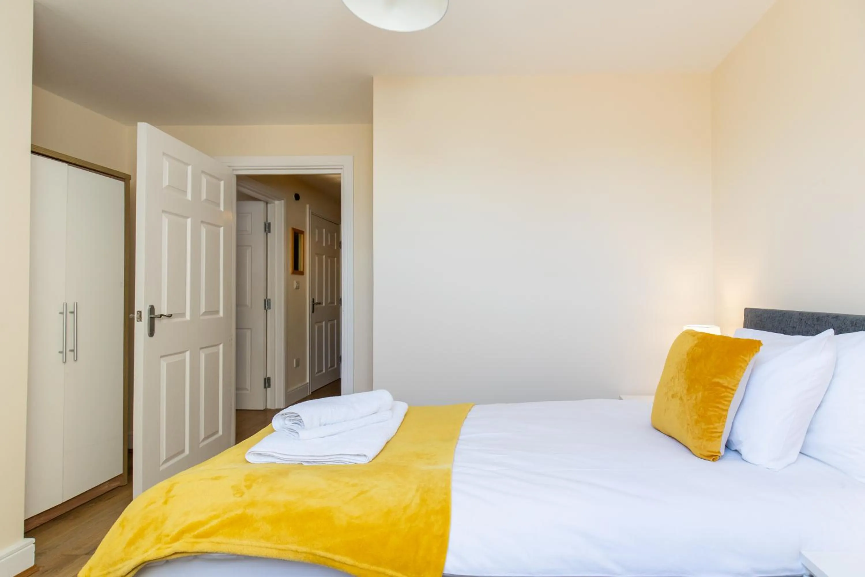 Bedroom, Bed in Velvet 1-bedroom penthouse, Clockhouse, Hoddesdon