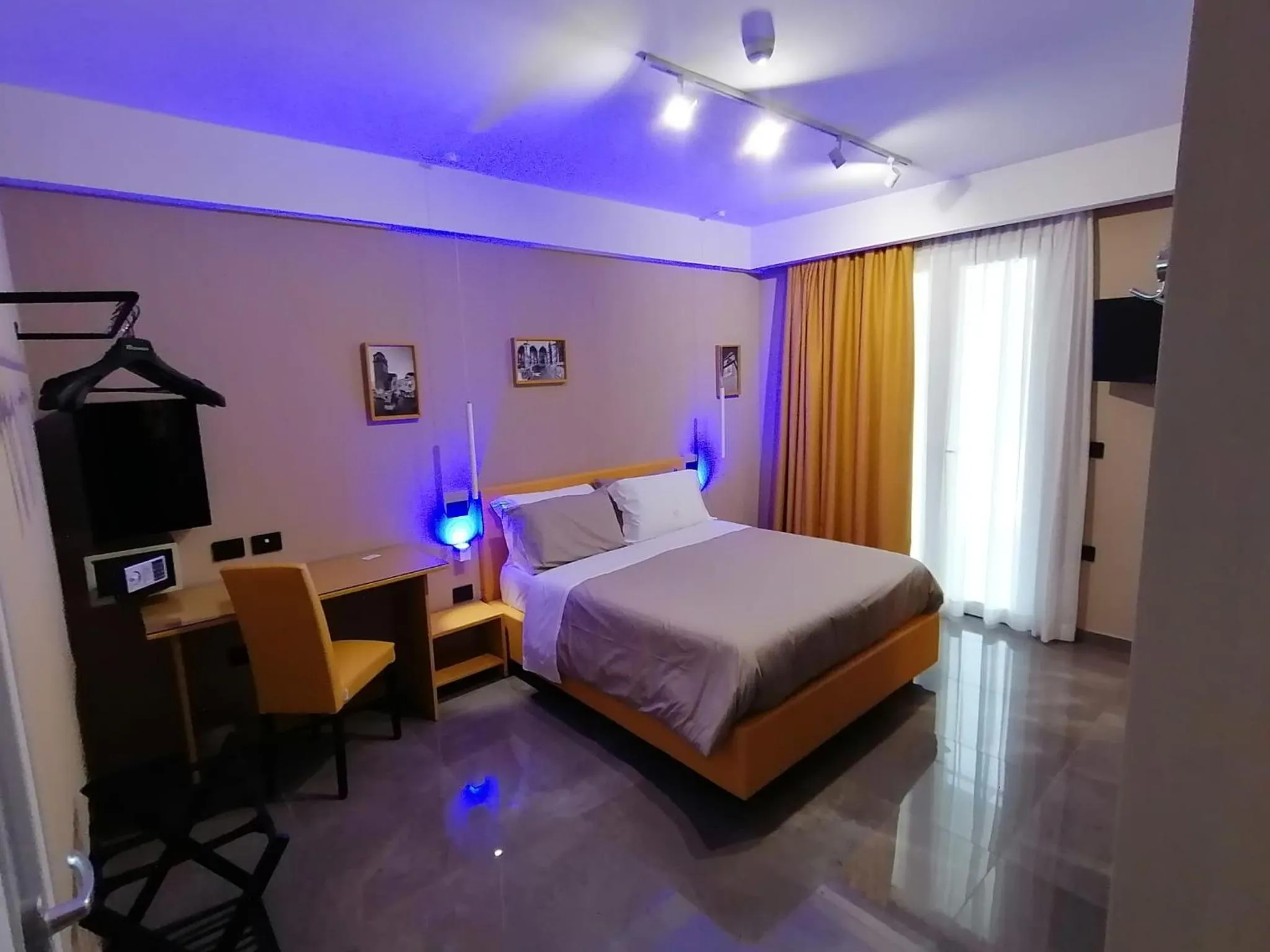 Bed in Hotel XBusiness