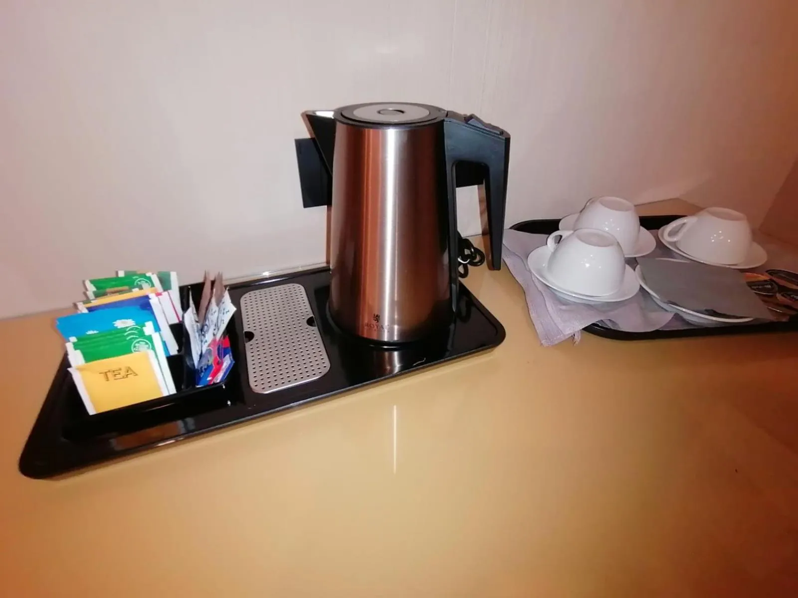 Coffee/tea facilities in Hotel XBusiness