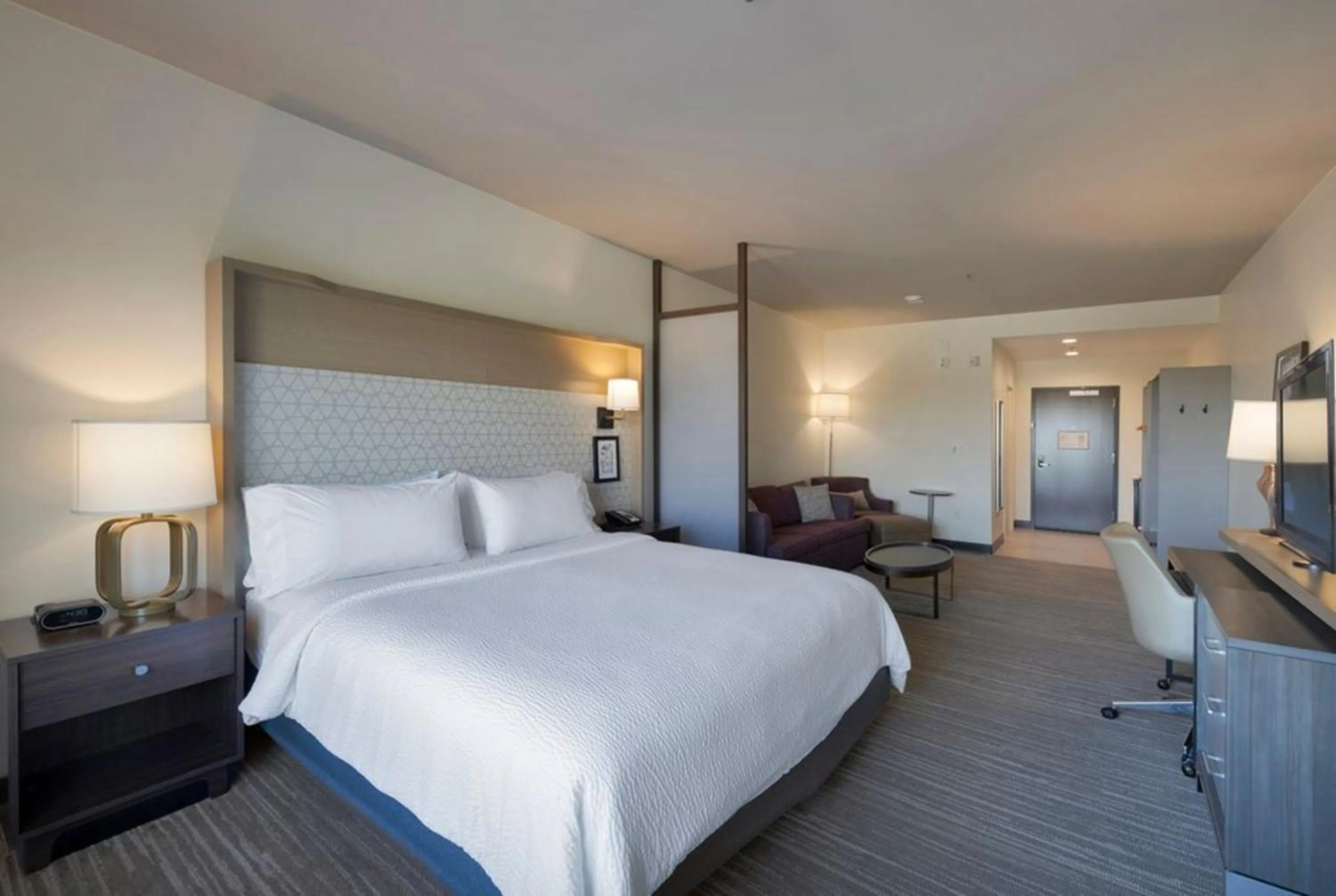 Bedroom, Bed in Holiday Inn - Chicago - Tinley Park by IHG