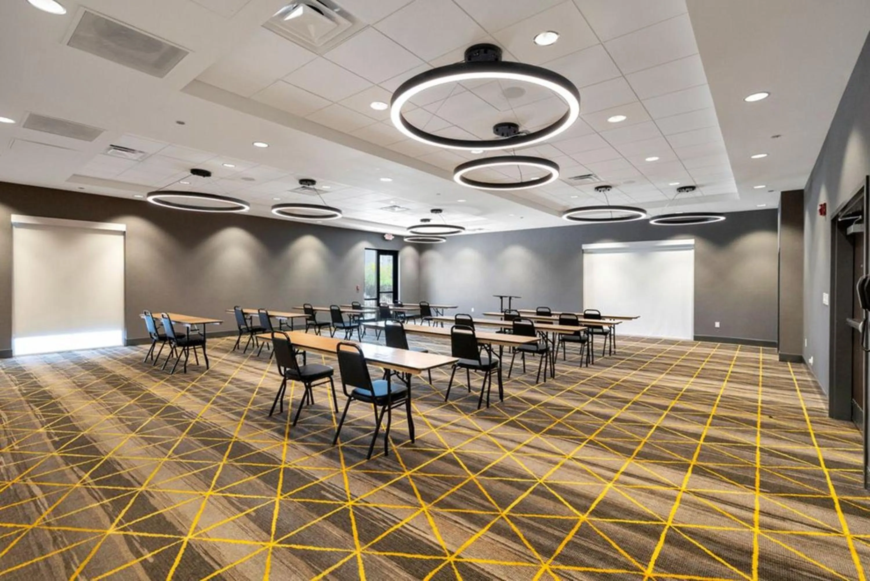 Meeting/conference room in Holiday Inn - Chicago - Tinley Park by IHG