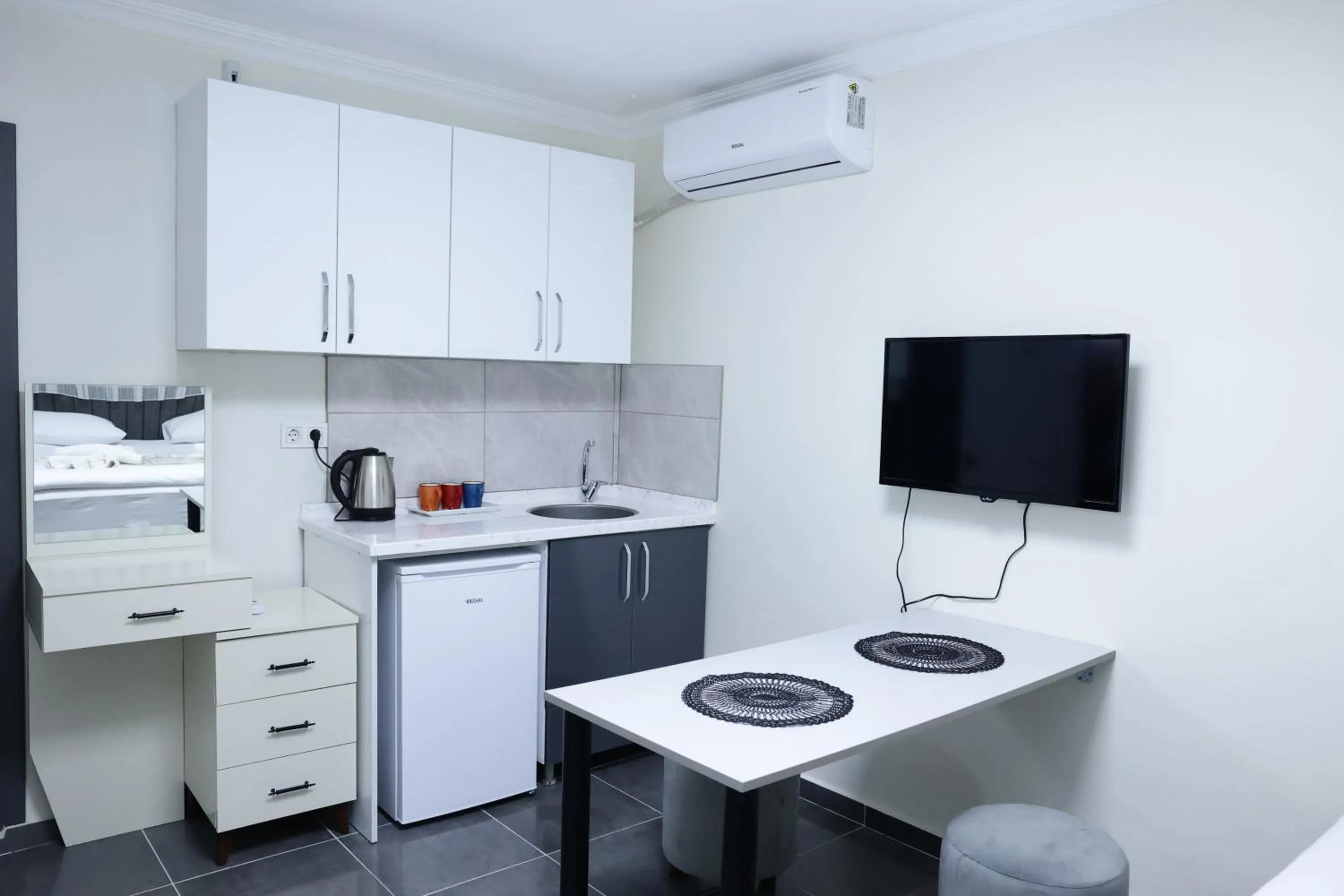 Communal lounge/ TV room in Bonita Apart