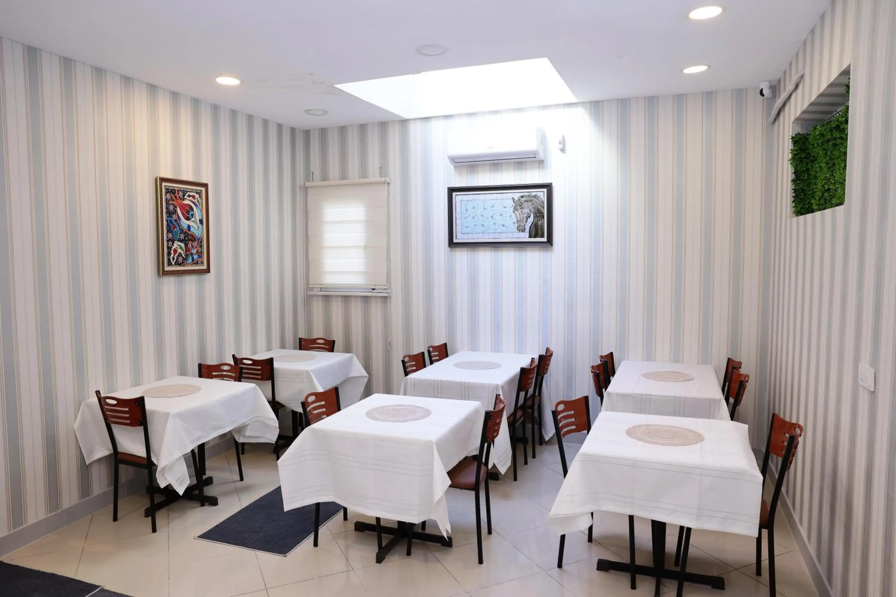 Restaurant/places to eat in Bonita Apart