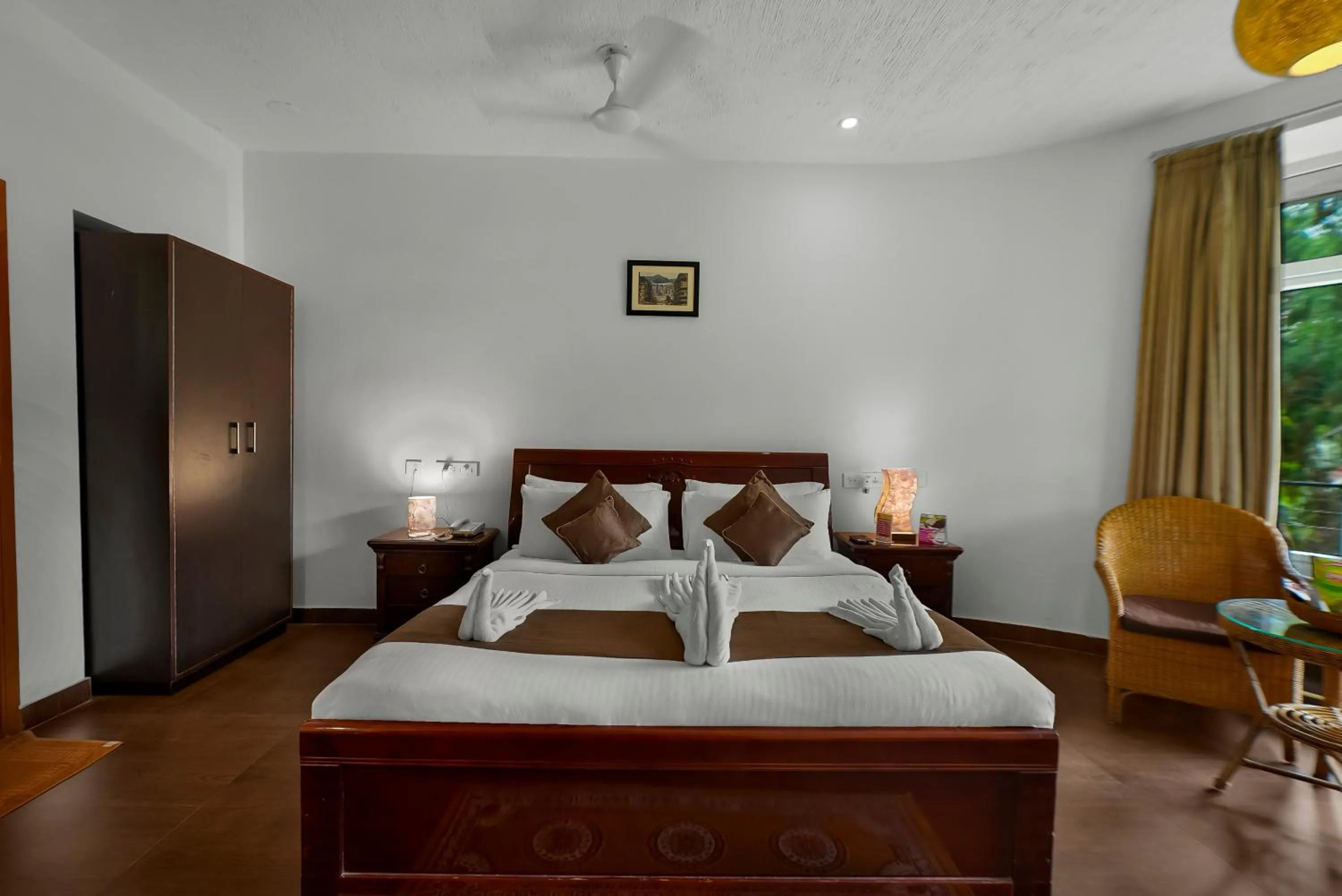 Bed in WOW Bison Woods Organic Veg Resort - Yercaud