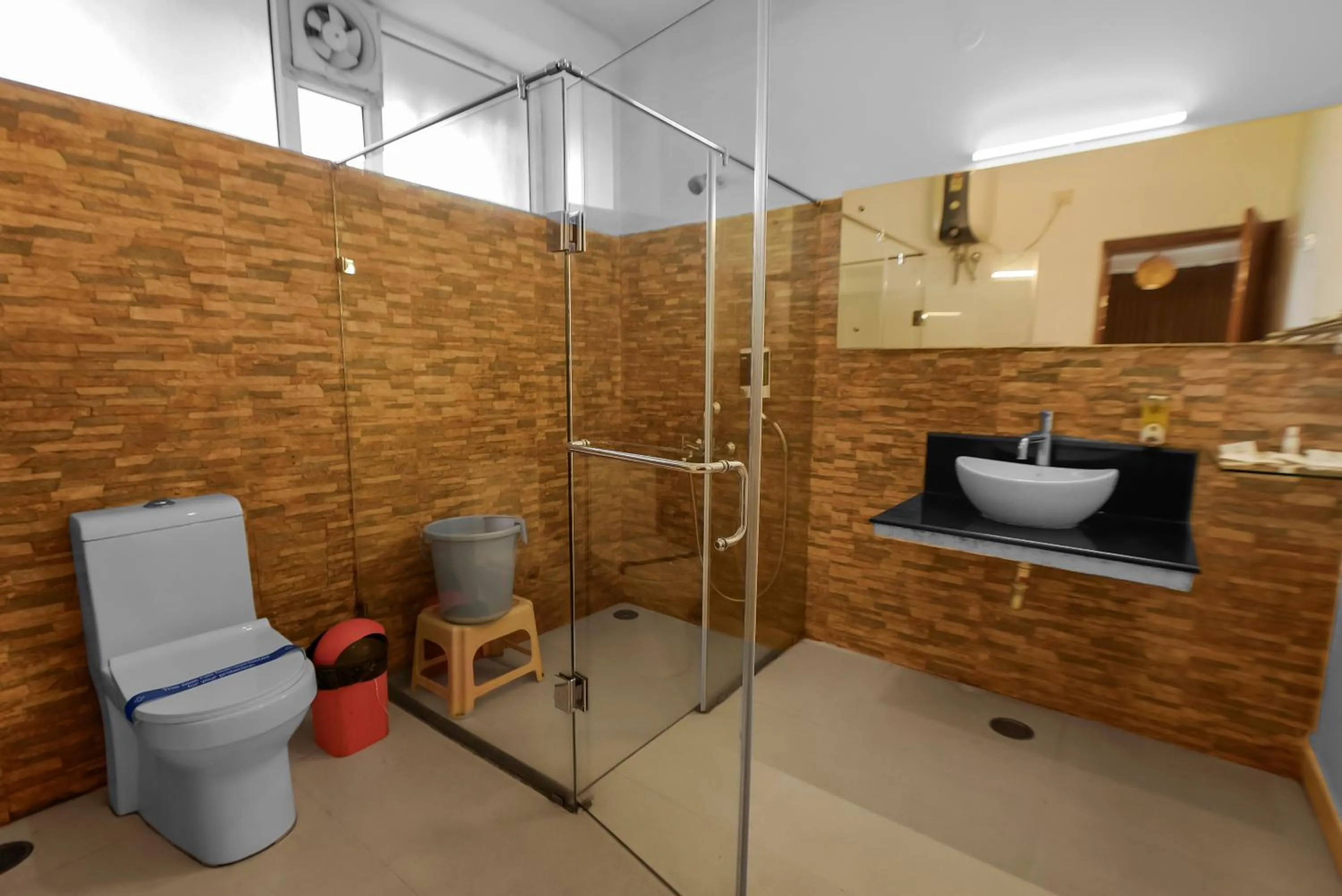 Bathroom in WOW Bison Woods Organic Veg Resort - Yercaud