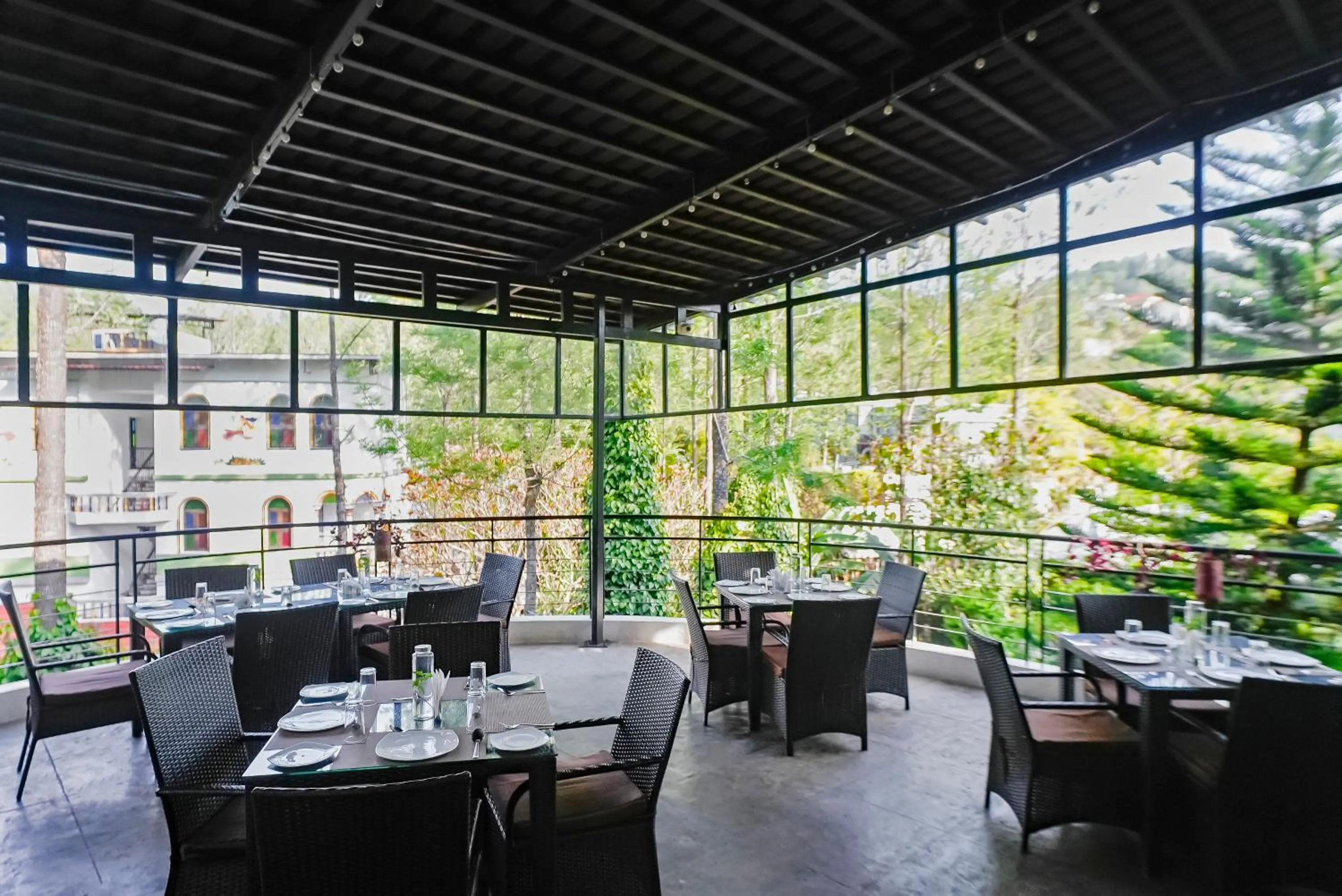 Restaurant/places to eat in WOW Bison Woods Organic Veg Resort - Yercaud