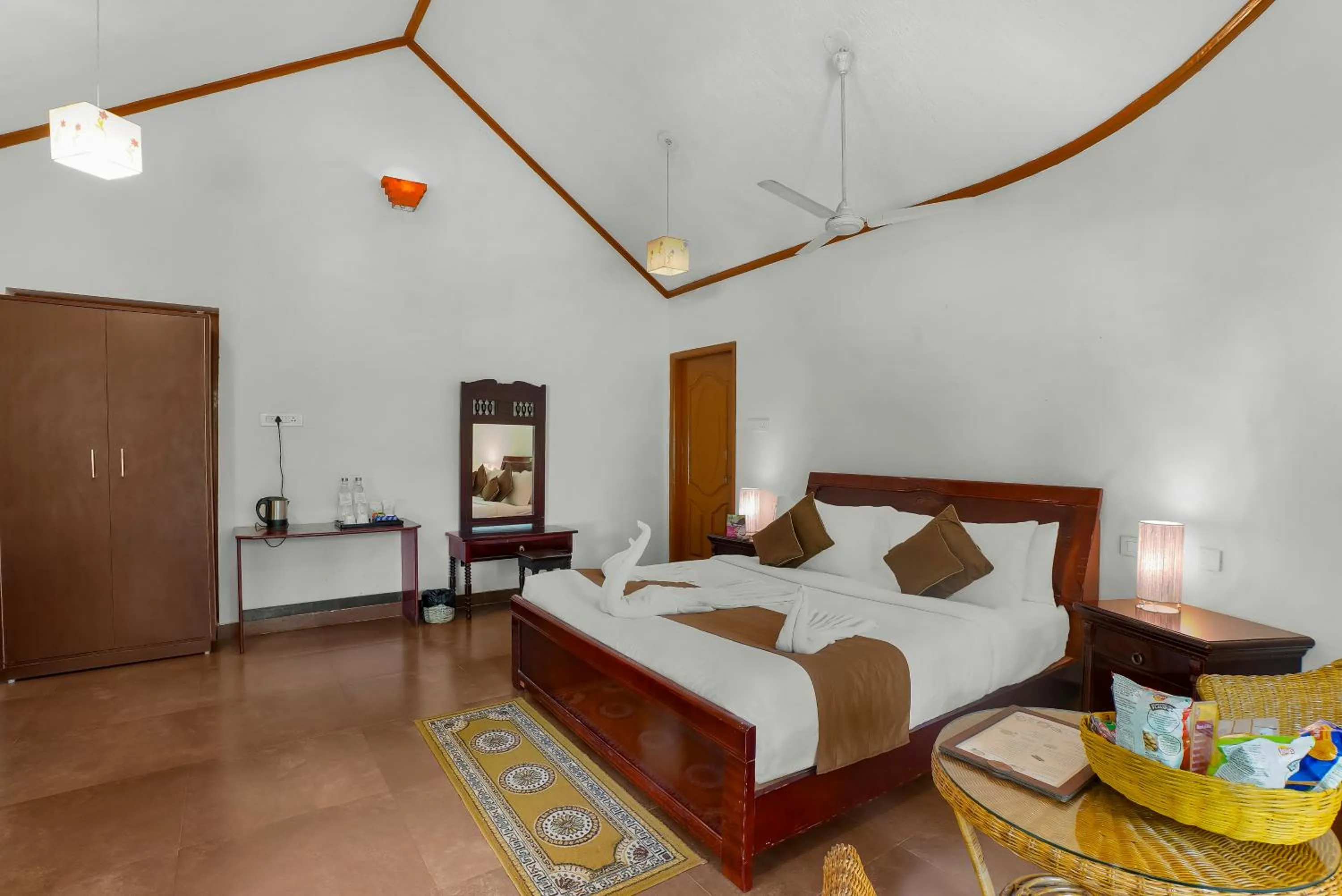 Bedroom, Bed in WOW Bison Woods Organic Veg Resort - Yercaud