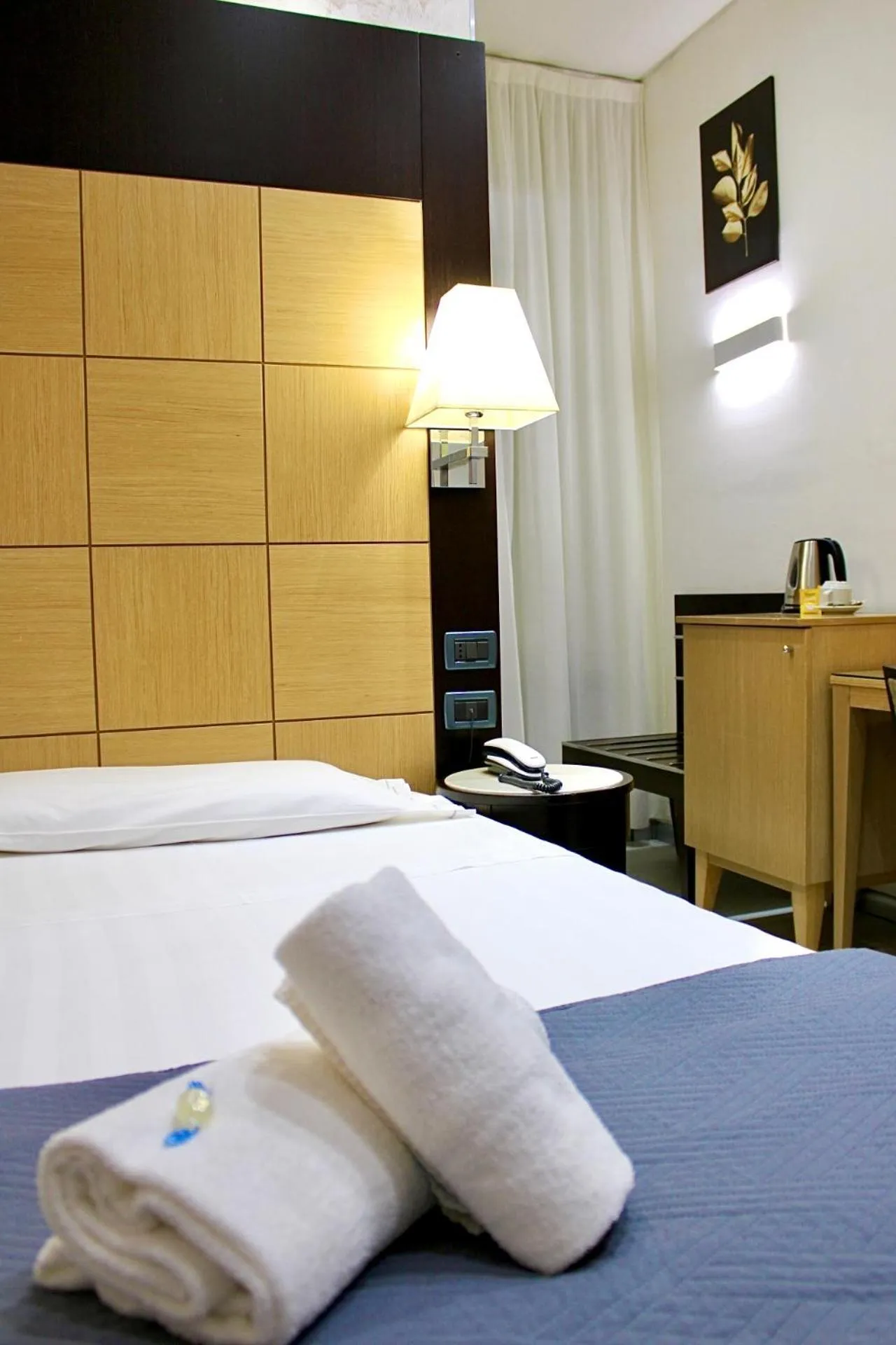 Bed in Hotel Fiorella Milano