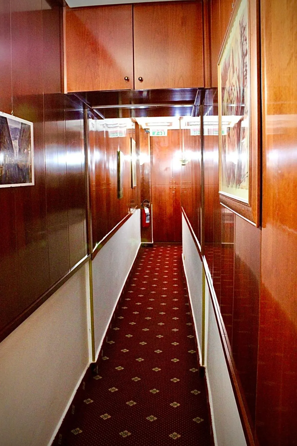 Restaurant/places to eat in Hotel Fiorella Milano