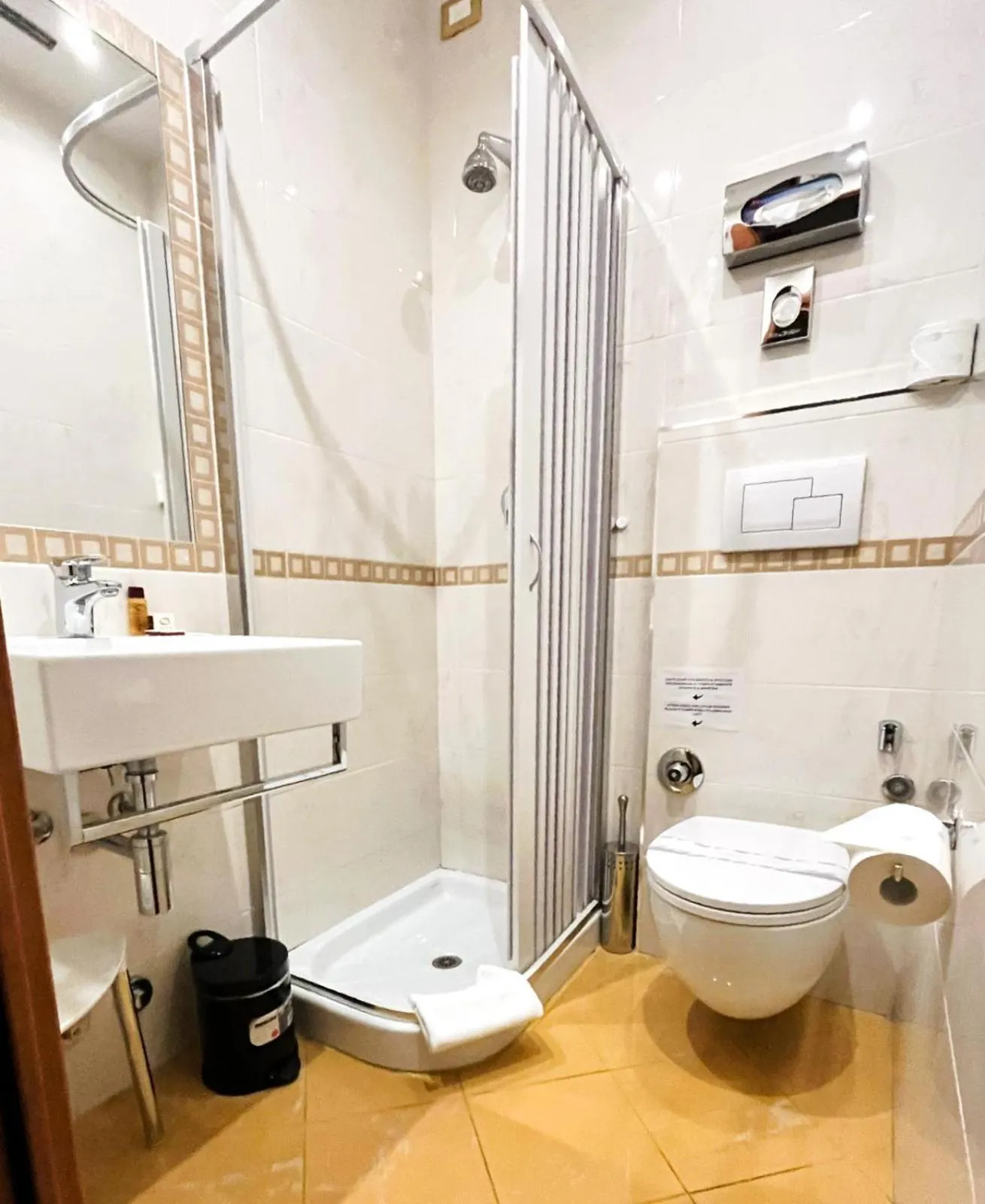 Bathroom in Hotel Fiorella Milano