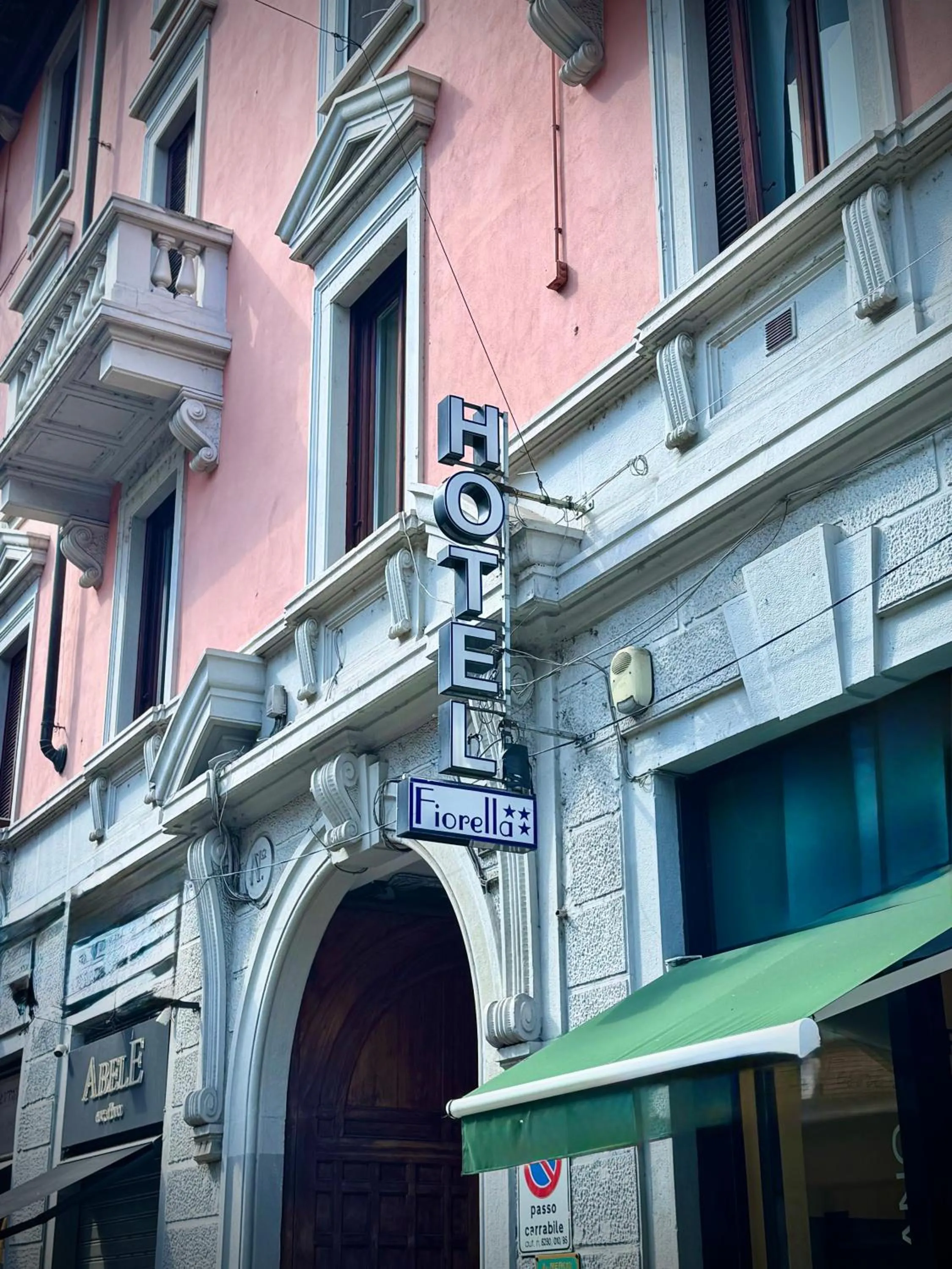 Property building in Hotel Fiorella Milano