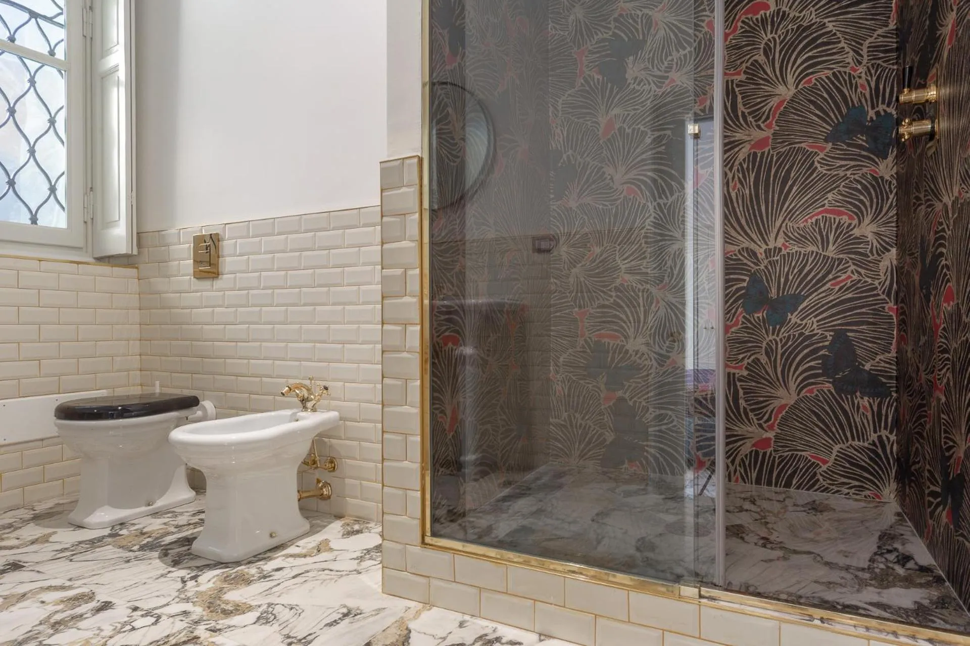 Shower in Duomo Smart Suites