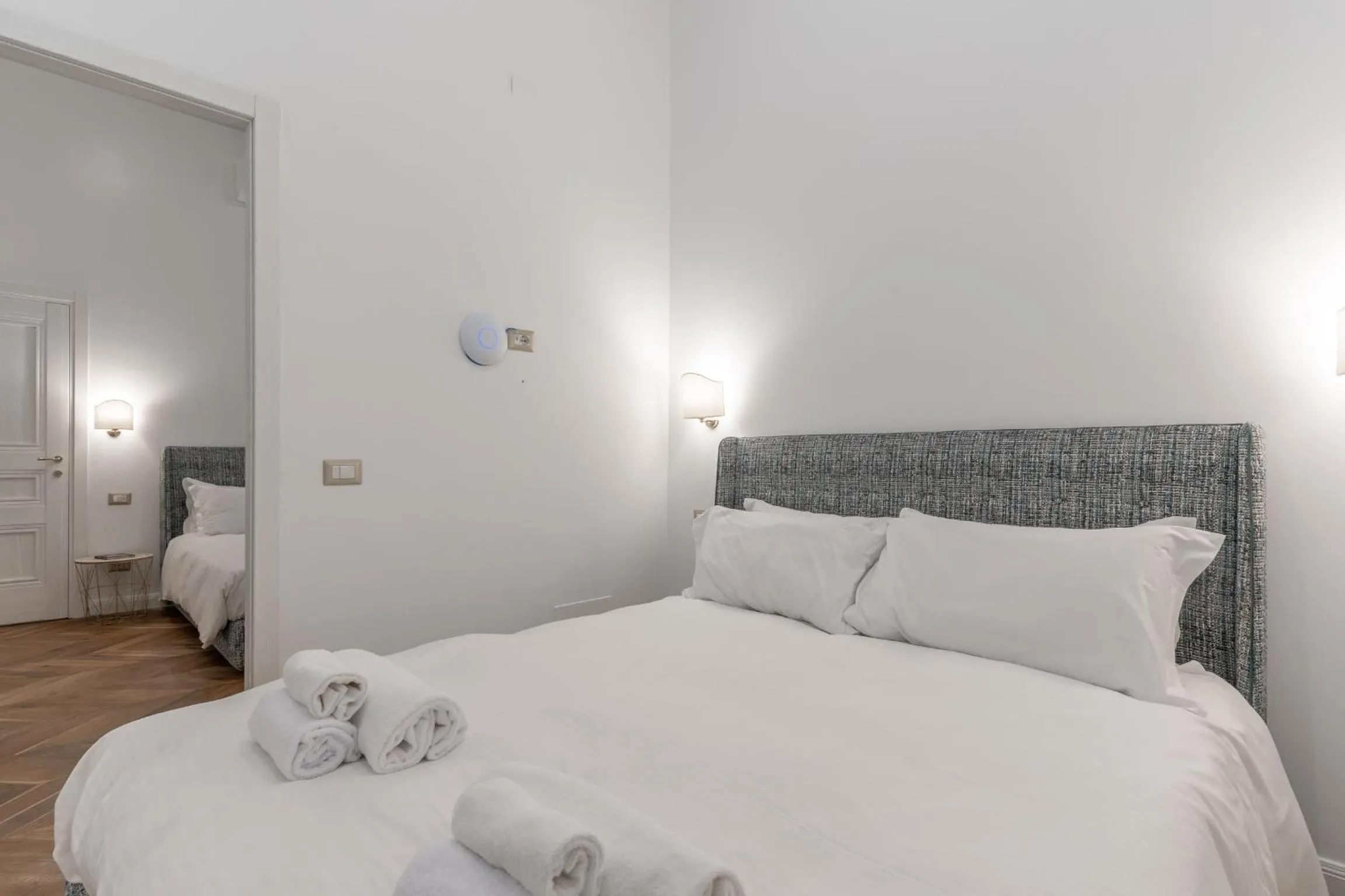 Bed in Duomo Smart Suites