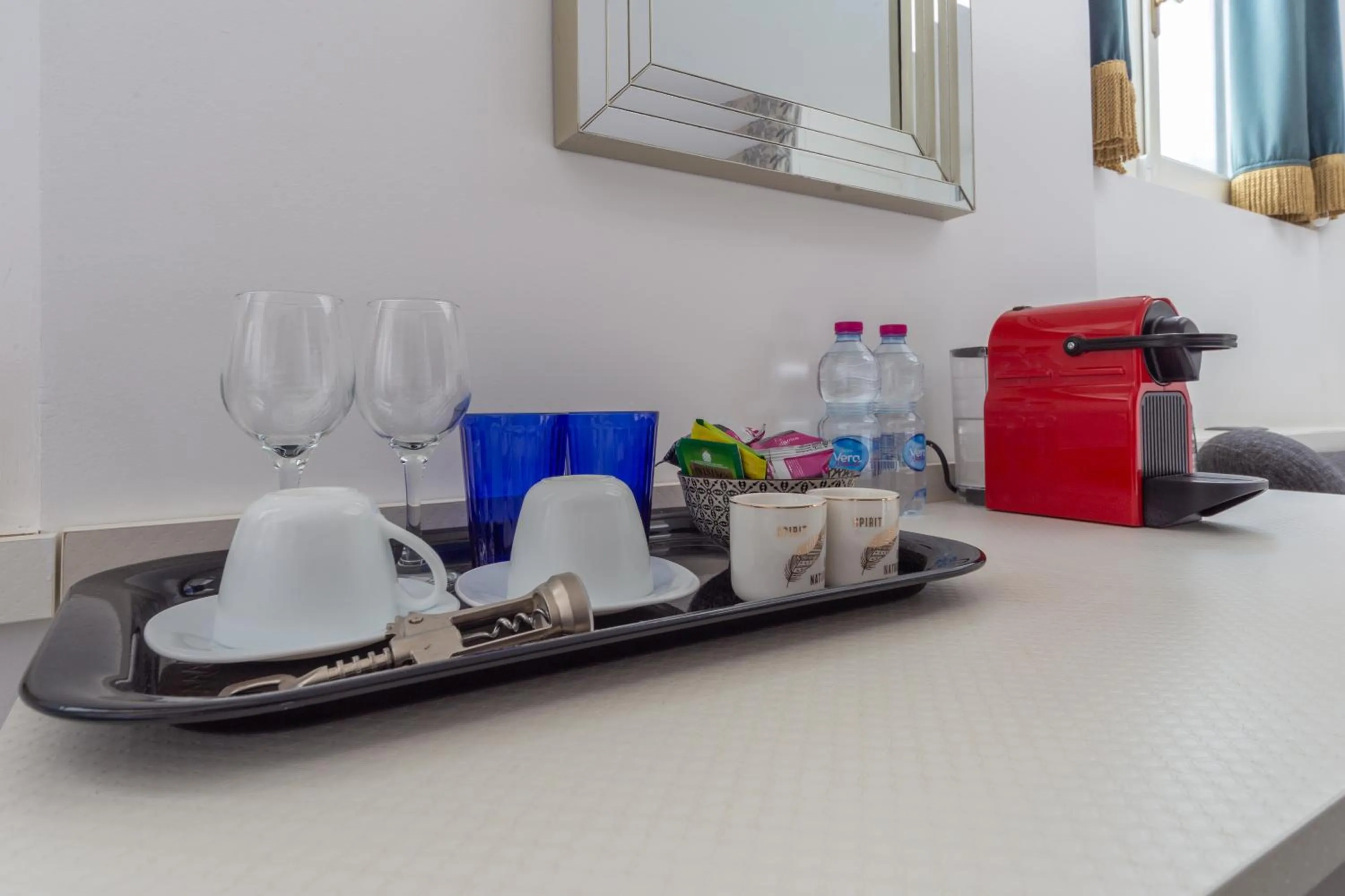 Coffee/tea facilities in Duomo Smart Suites