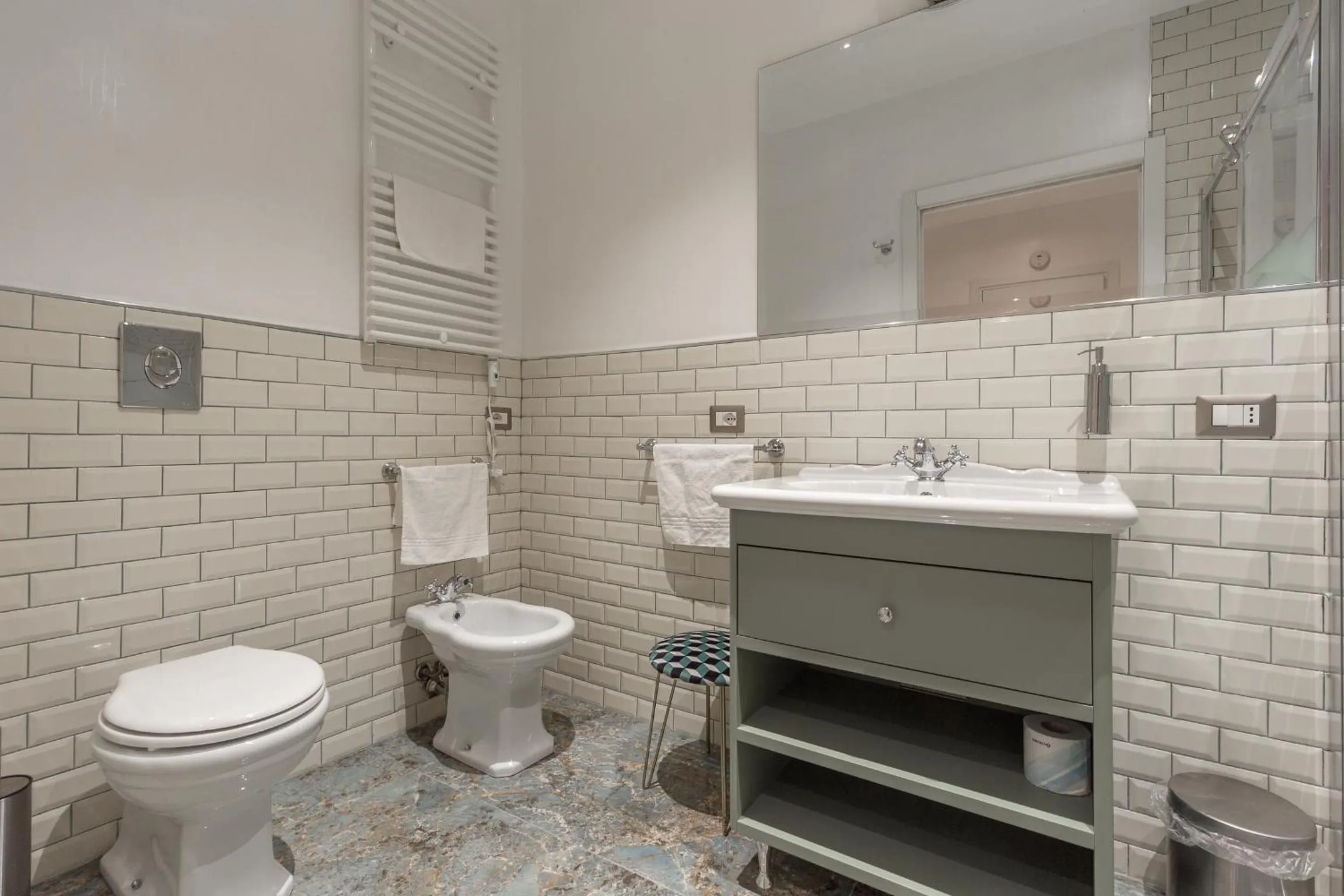 Shower in Duomo Smart Suites