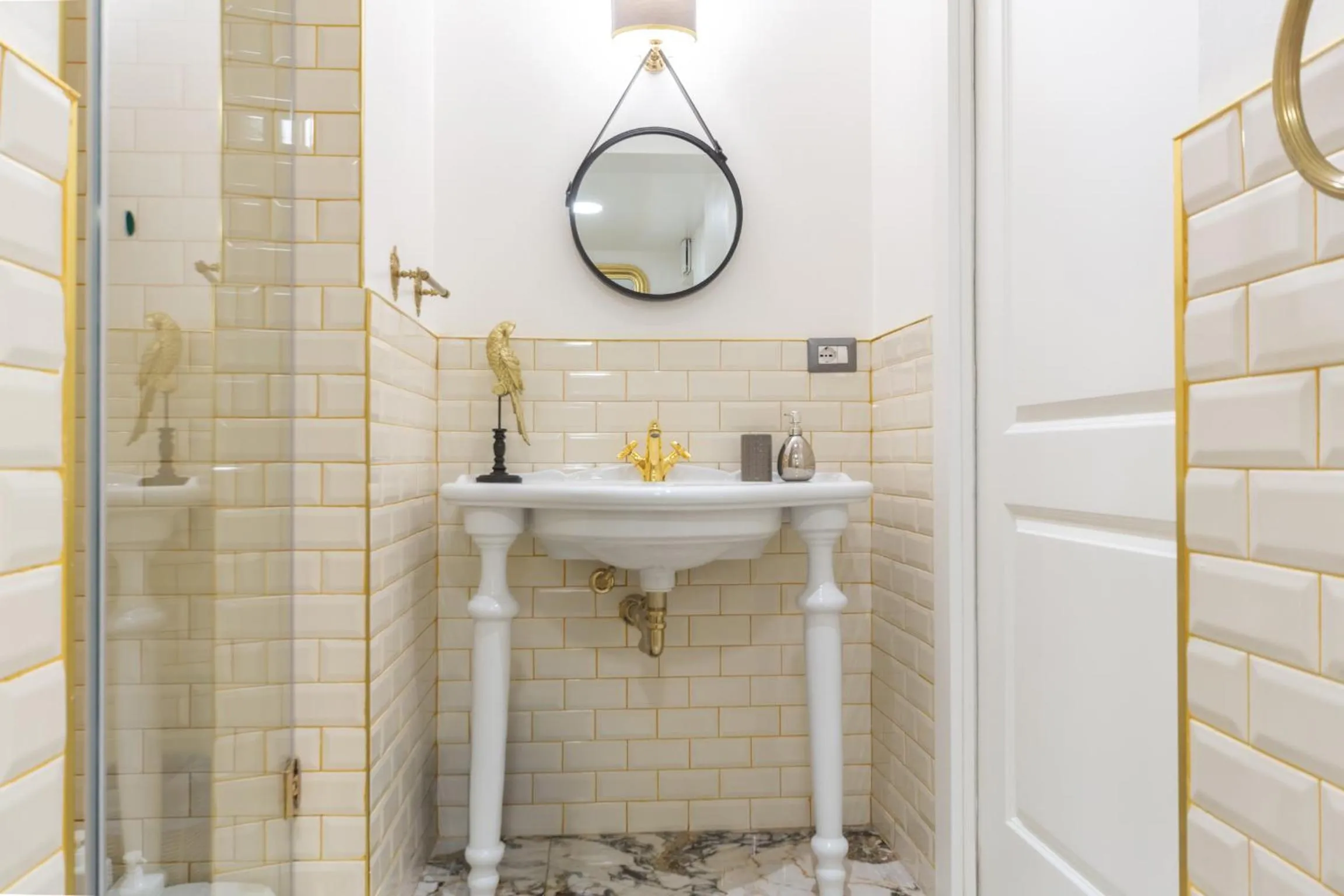 Bathroom in Duomo Smart Suites