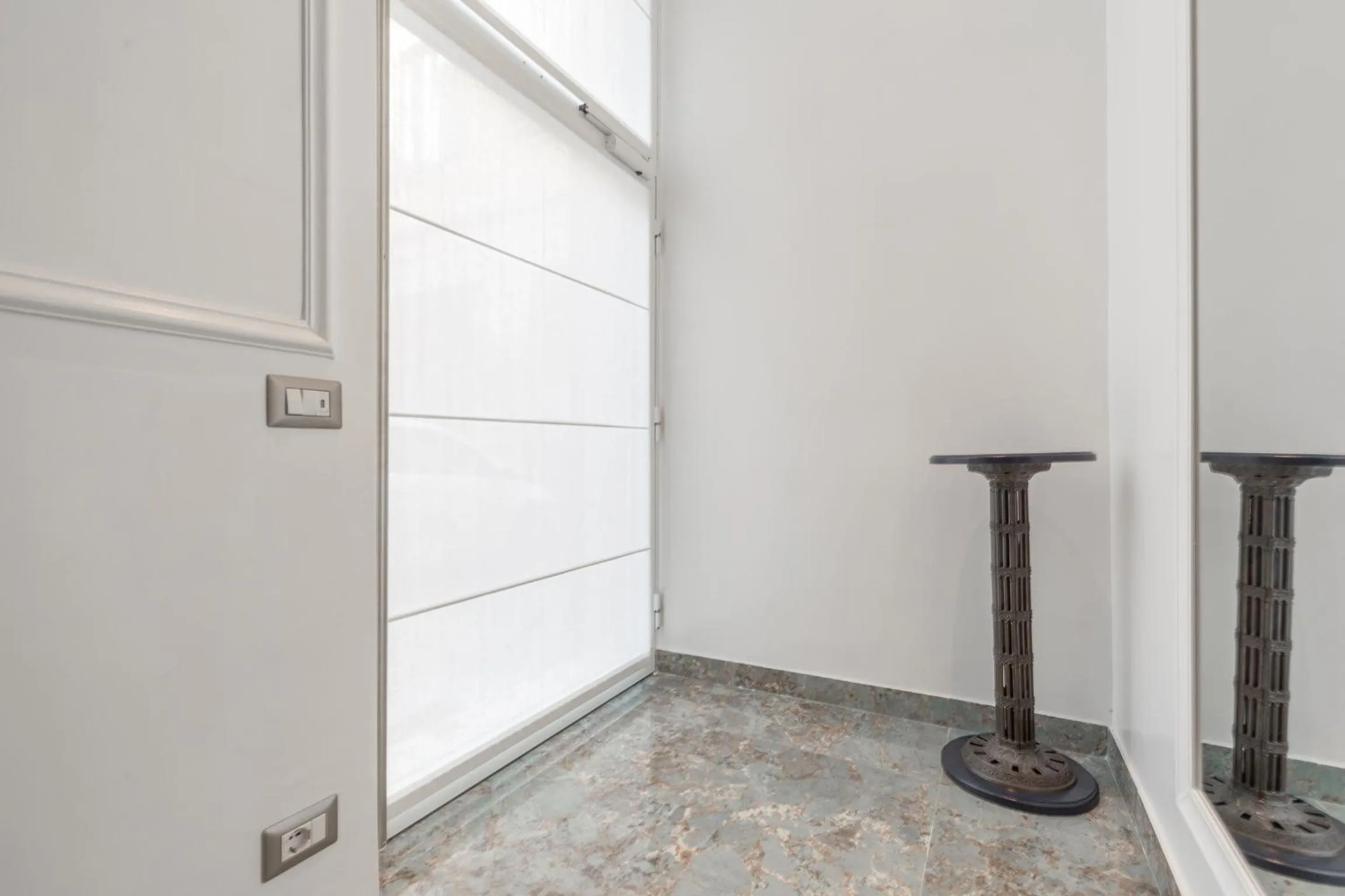 Seating area in Duomo Smart Suites