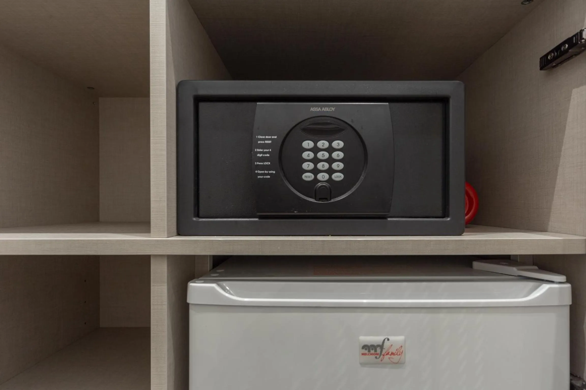 safe in Duomo Smart Suites