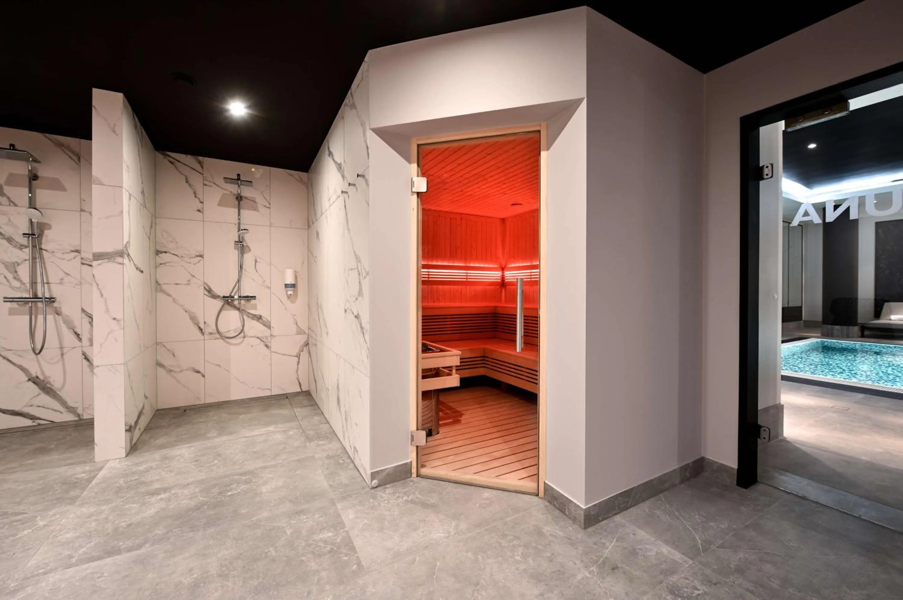 Spa and wellness centre/facilities, Bed in Radisson Collection Hotel, Warsaw