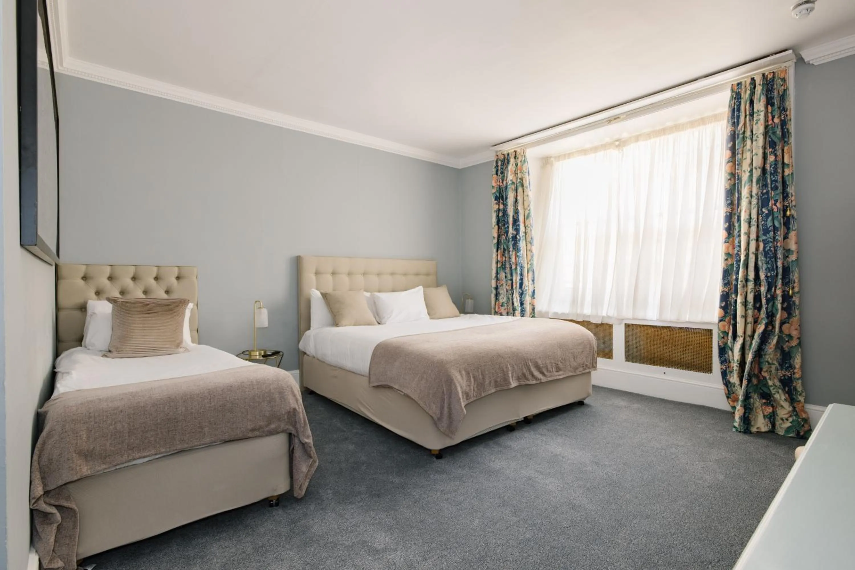 Bedroom, Bed in The Abbey Notting Hill