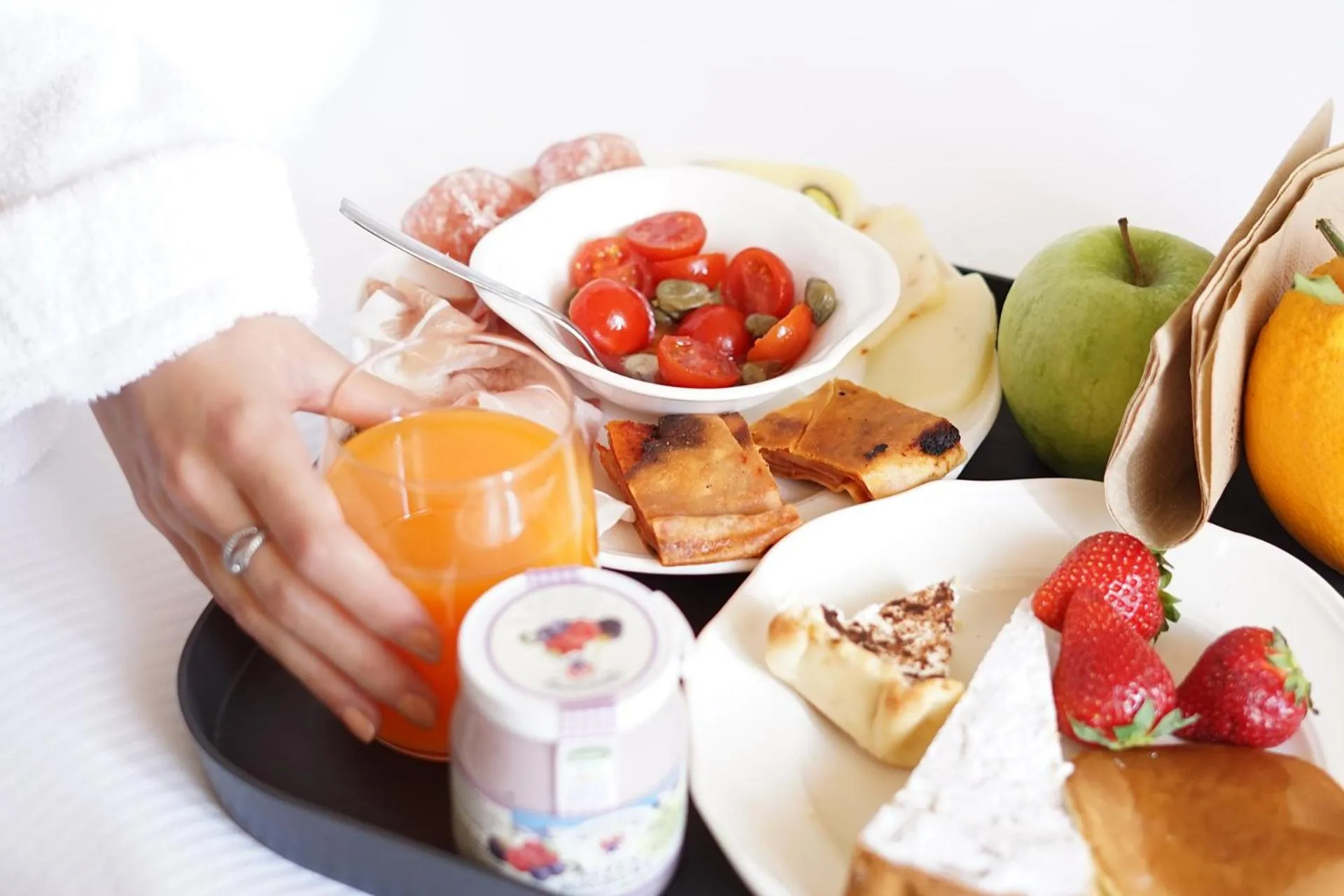 Breakfast in Villa Del Lauro