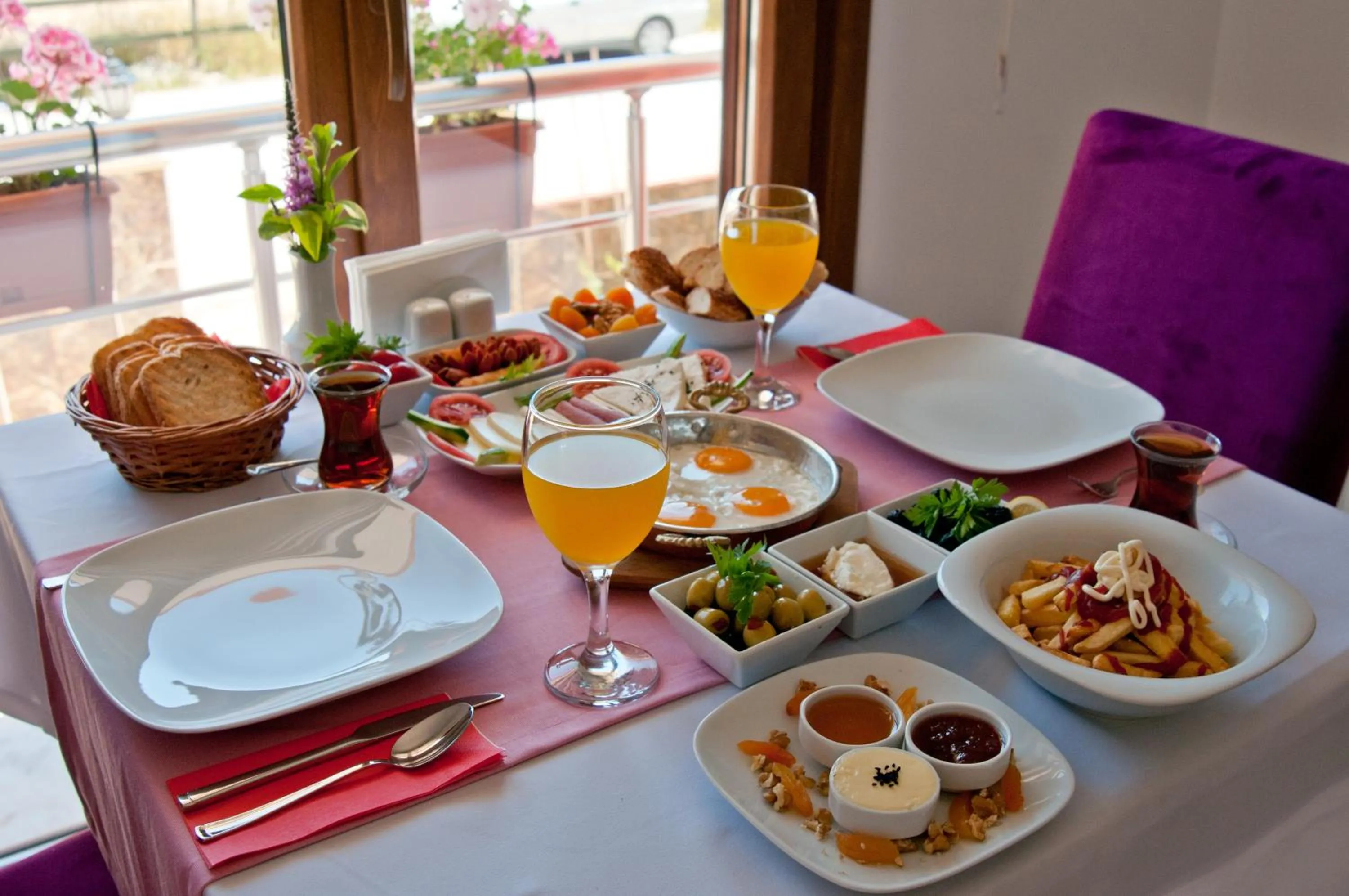 Breakfast in DEFNE OTEL