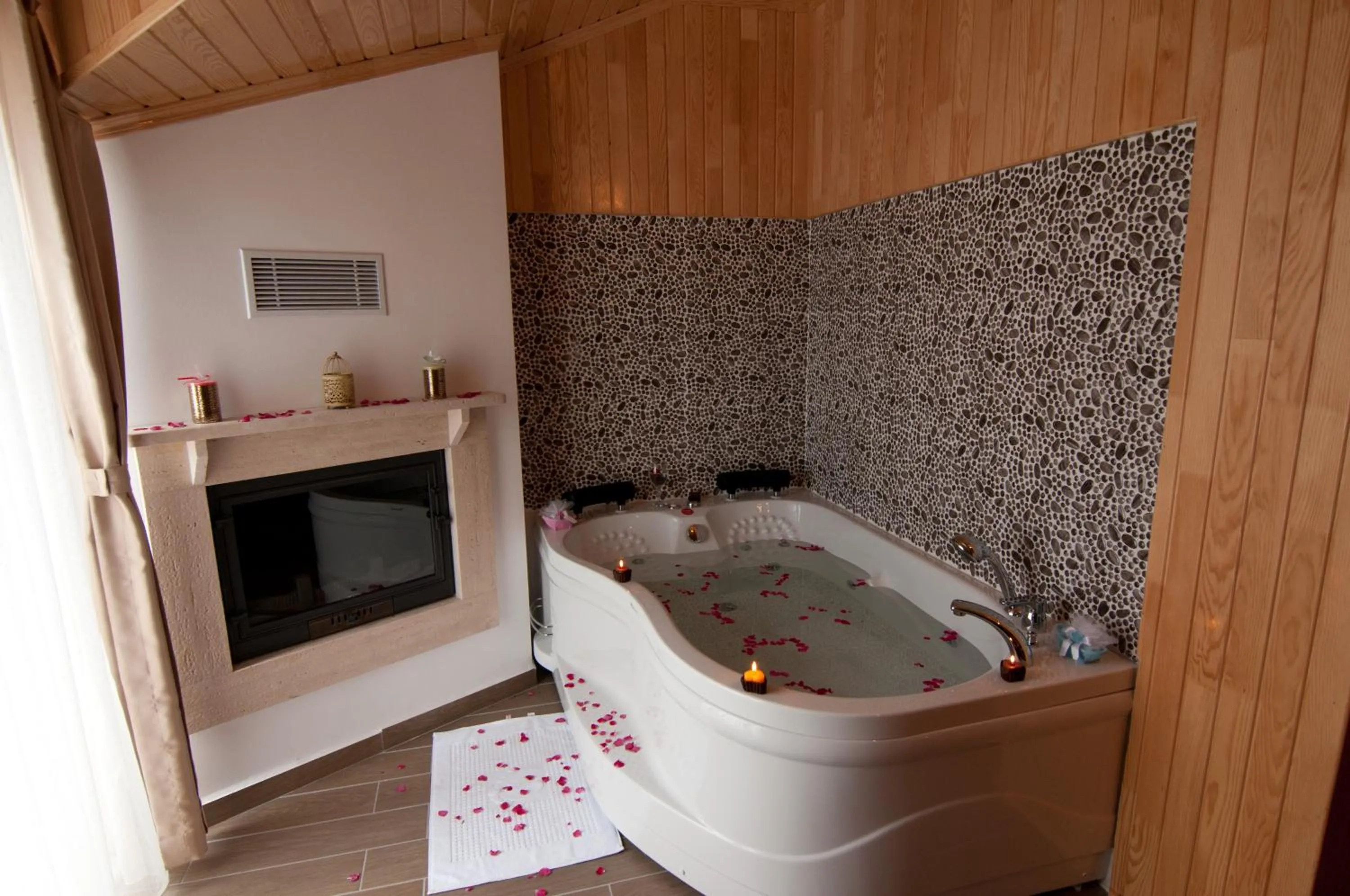 Bedroom in DEFNE OTEL